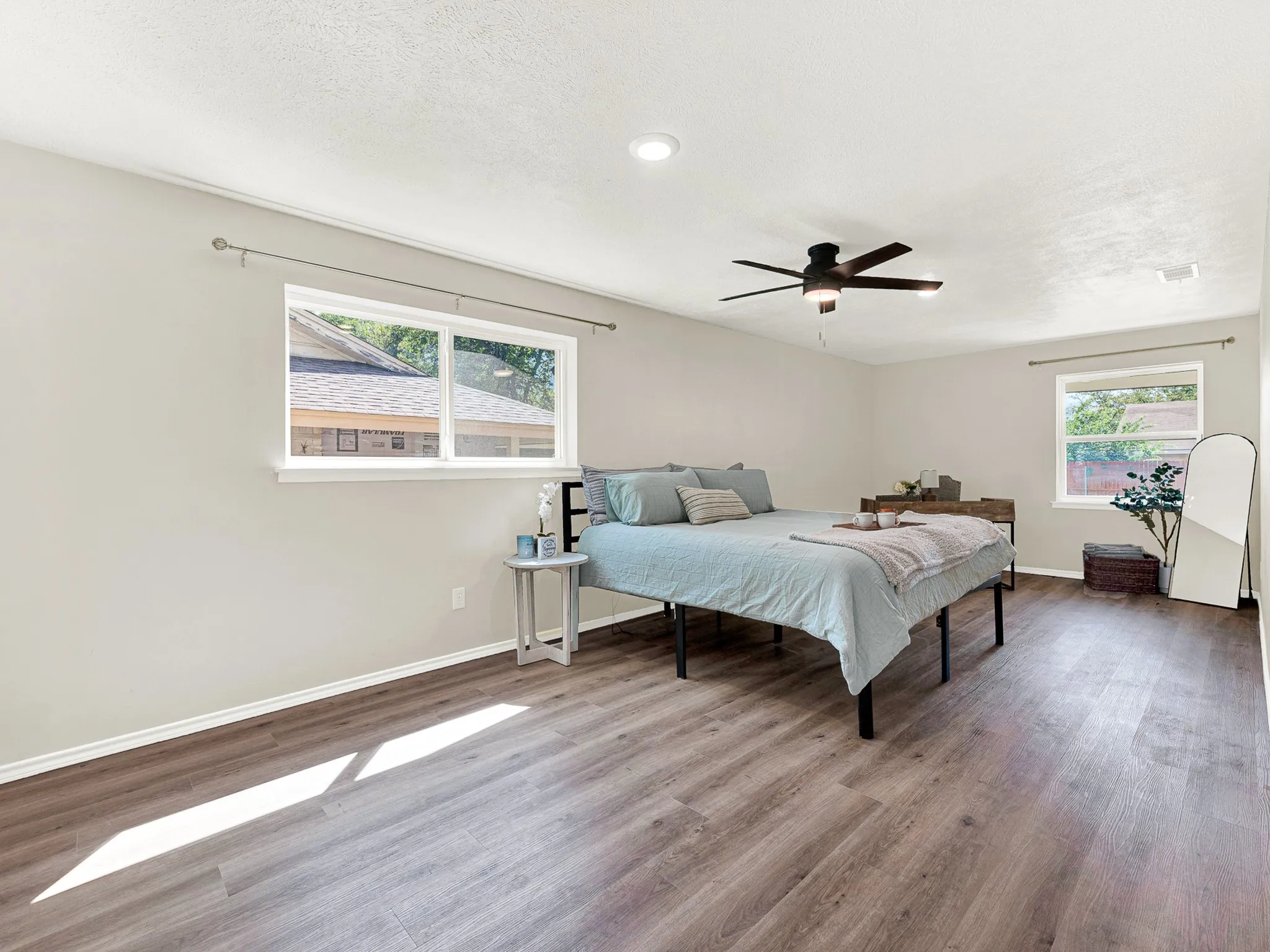 Single Family Residence For Sale in Dallas County , 1926 Normandy Drive, Irving, Texas 75060, 3 Bedroom, 2 Bathroom, 2 Garage spaces, 1,479 Sqft, built in 1964, mls#21372971, Real Estate Agent in Irving, Homes For Sale in Dallas county, Homes For Sale in Irving, Realtor in Irving Texas, Real Estate Brokerage Independent Realty Texas, Luminita Cordes Realtor