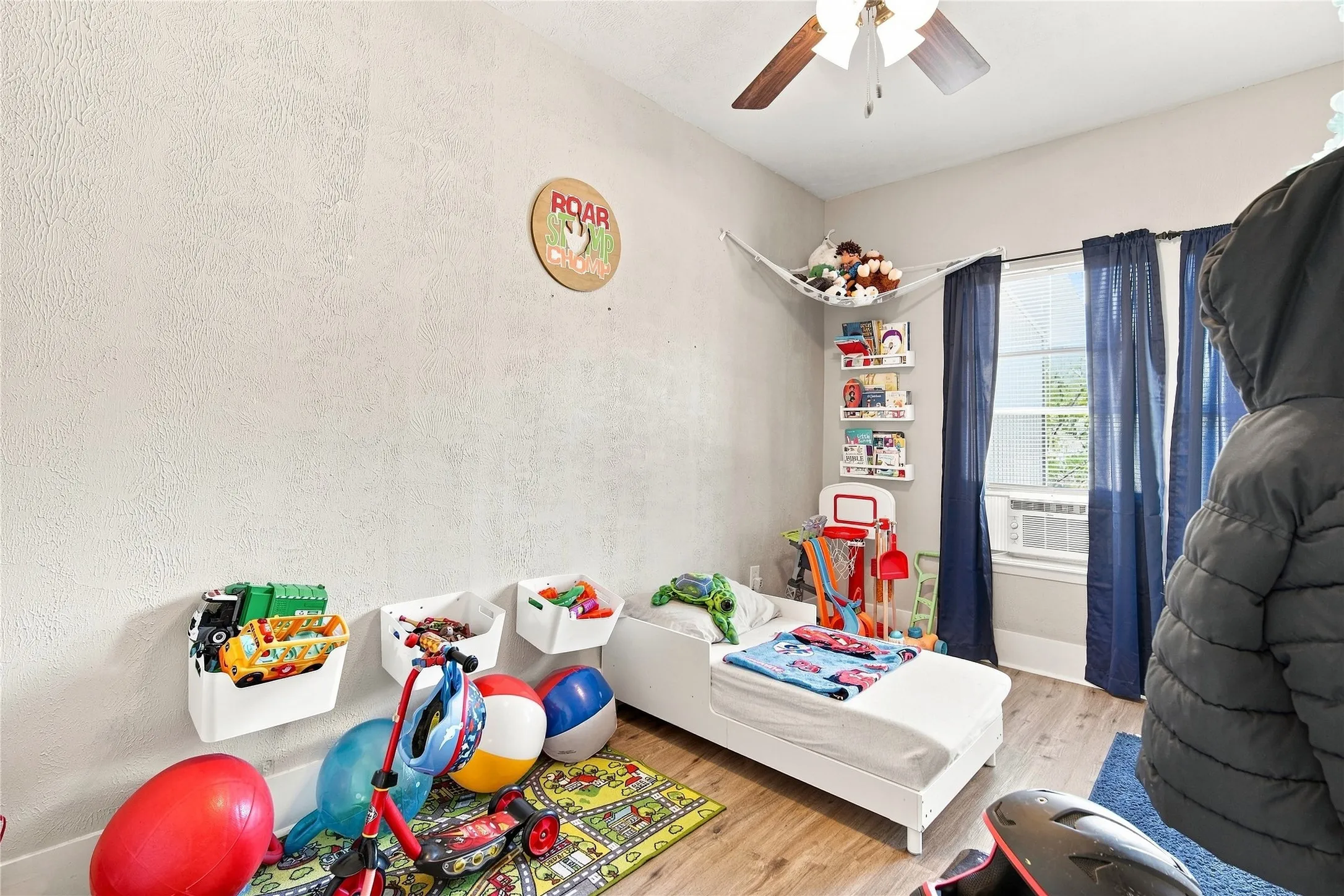 Single Family Residence For Sale in Parker County , 7094 Horseshoe Bend Trail, Weatherford, Texas 76087, 2 Bedroom, 2 Bathroom, Garage spaces, 1,424 Sqft, built in 1984, mls#21373000, Real Estate Agent in Weatherford, Homes For Sale in Parker county, Homes For Sale in Weatherford, Realtor in Weatherford Texas, Real Estate Brokerage Independent Realty Texas, Luminita Cordes Realtor