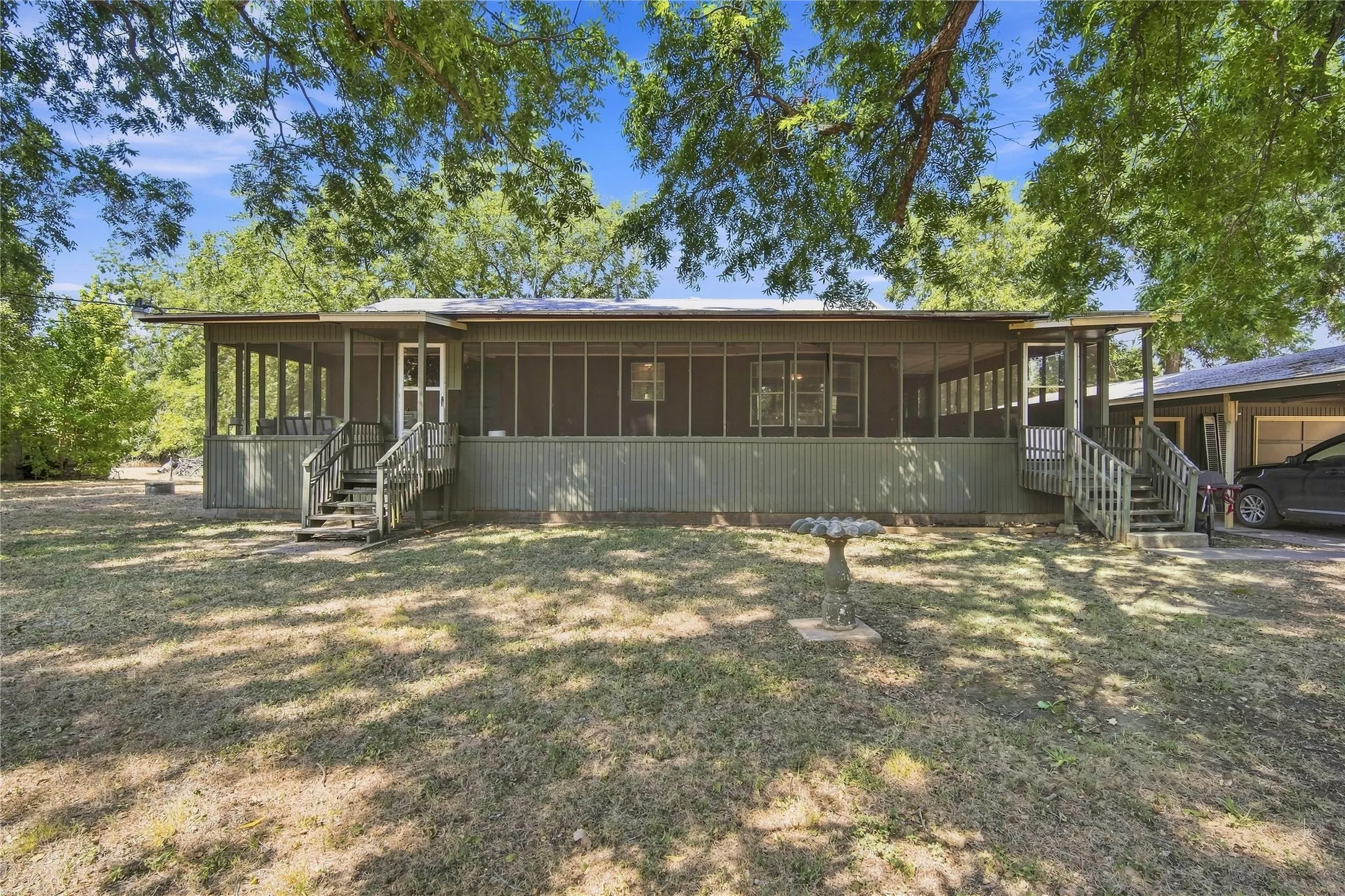 Single Family Residence For Sale in Parker County , 7094 Horseshoe Bend Trail, Weatherford, Texas 76087, 2 Bedroom, 2 Bathroom, Garage spaces, 1,424 Sqft, built in 1984, mls#21373000, Real Estate Agent in Weatherford, Homes For Sale in Parker county, Homes For Sale in Weatherford, Realtor in Weatherford Texas, Real Estate Brokerage Independent Realty Texas, Luminita Cordes Realtor