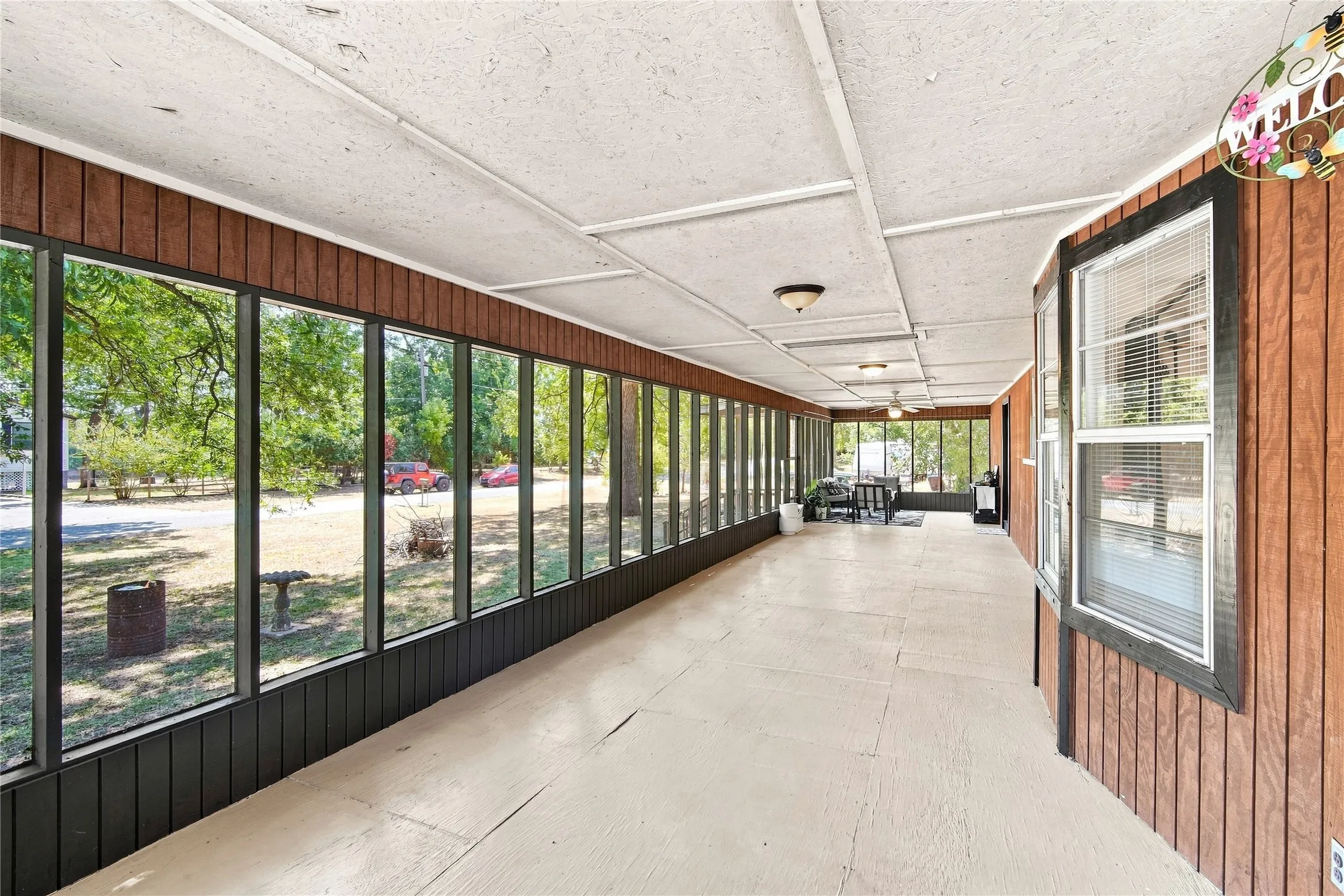 Single Family Residence For Sale in Parker County , 7094 Horseshoe Bend Trail, Weatherford, Texas 76087, 2 Bedroom, 2 Bathroom, Garage spaces, 1,424 Sqft, built in 1984, mls#21373000, Real Estate Agent in Weatherford, Homes For Sale in Parker county, Homes For Sale in Weatherford, Realtor in Weatherford Texas, Real Estate Brokerage Independent Realty Texas, Luminita Cordes Realtor