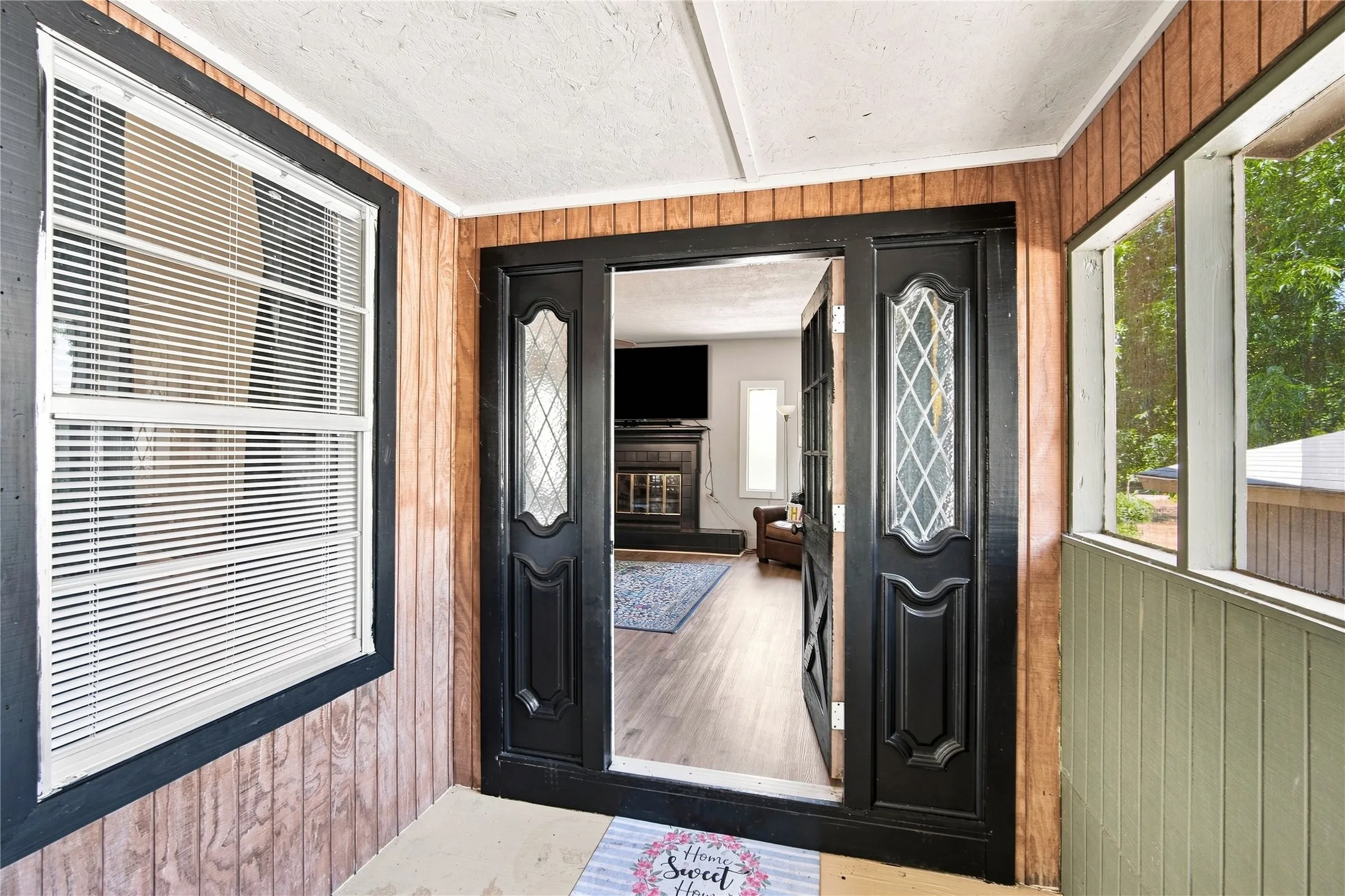 Single Family Residence For Sale in Parker County , 7094 Horseshoe Bend Trail, Weatherford, Texas 76087, 2 Bedroom, 2 Bathroom, Garage spaces, 1,424 Sqft, built in 1984, mls#21373000, Real Estate Agent in Weatherford, Homes For Sale in Parker county, Homes For Sale in Weatherford, Realtor in Weatherford Texas, Real Estate Brokerage Independent Realty Texas, Luminita Cordes Realtor