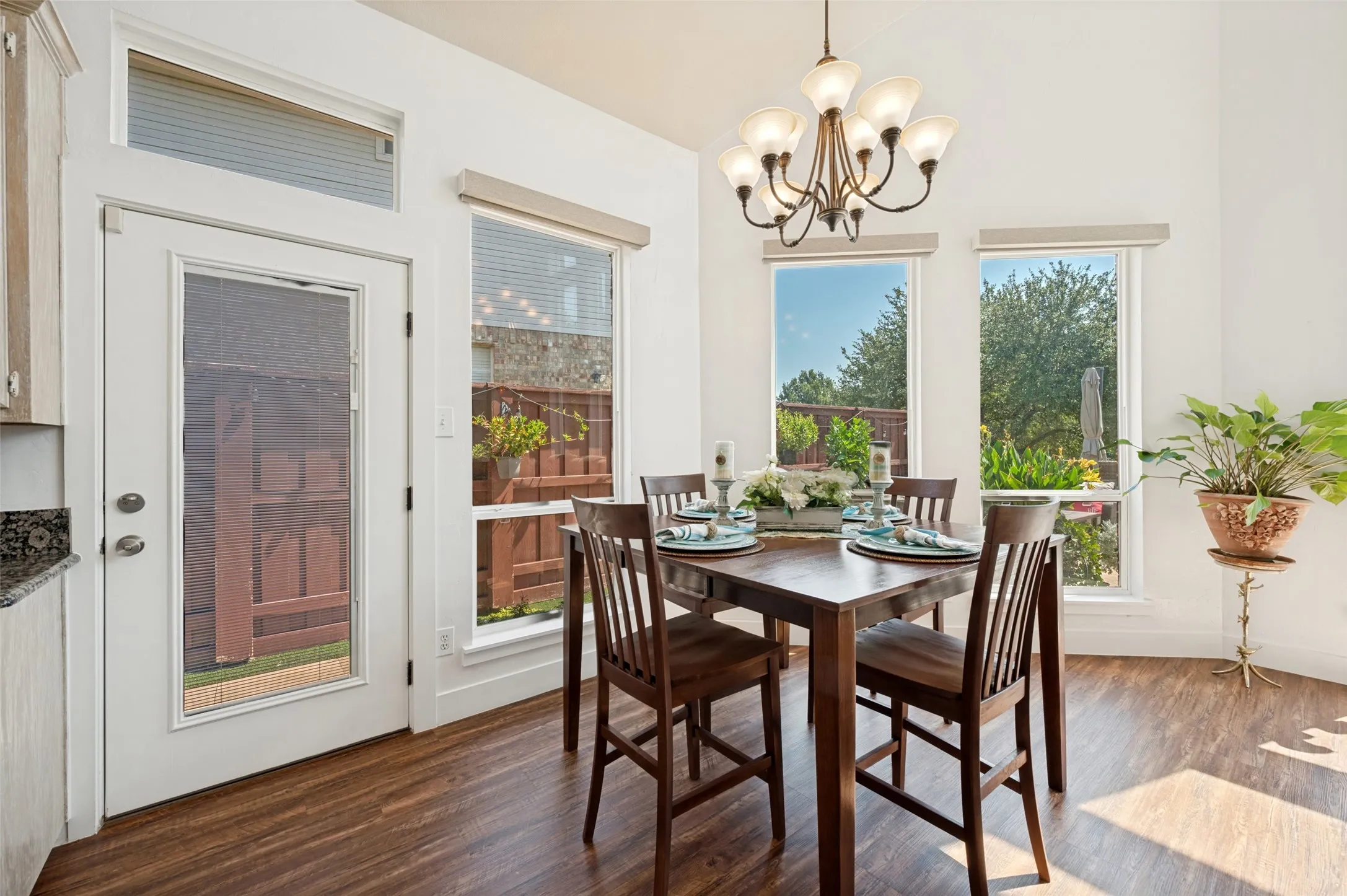 Breakfast area