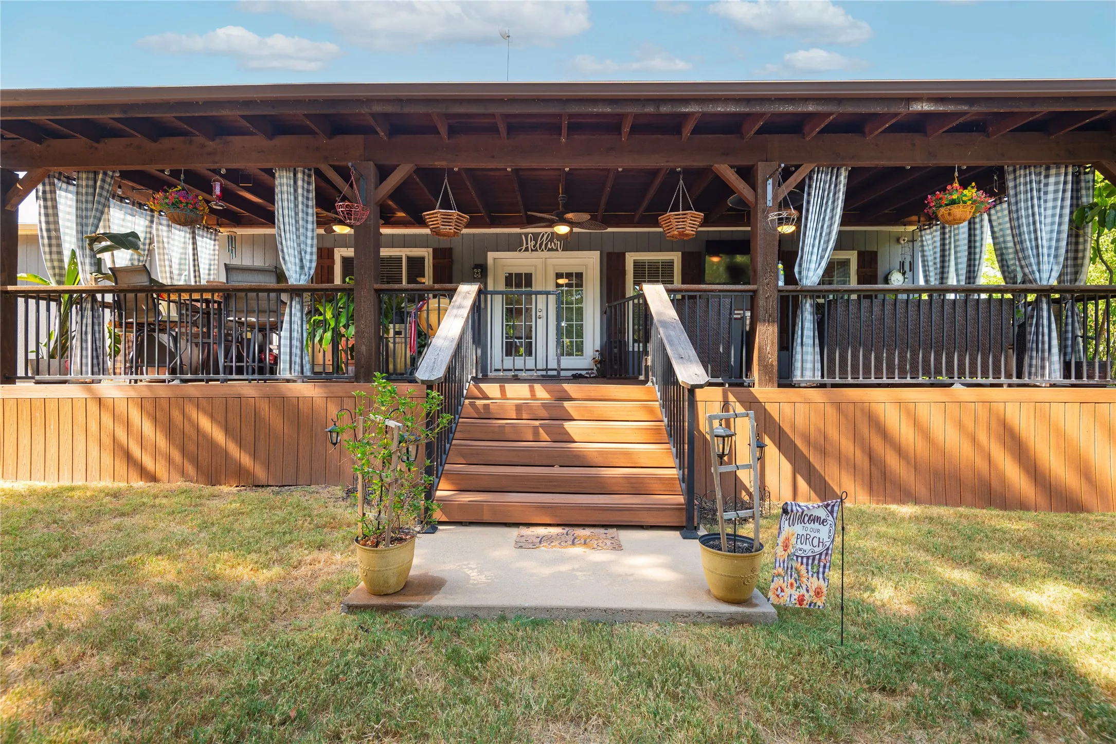Mobile Home For Sale in Collin County , 11482 County Road 440, Princeton, Texas 75407, 3 Bedroom, 2 Bathroom, 3 Garage spaces, 1,680 Sqft, built in 2017, mls#21372245, Real Estate Agent in Princeton, Homes For Sale in Collin county, Homes For Sale in Princeton, Realtor in Princeton Texas, Real Estate Brokerage Independent Realty Texas, Luminita Cordes Realtor