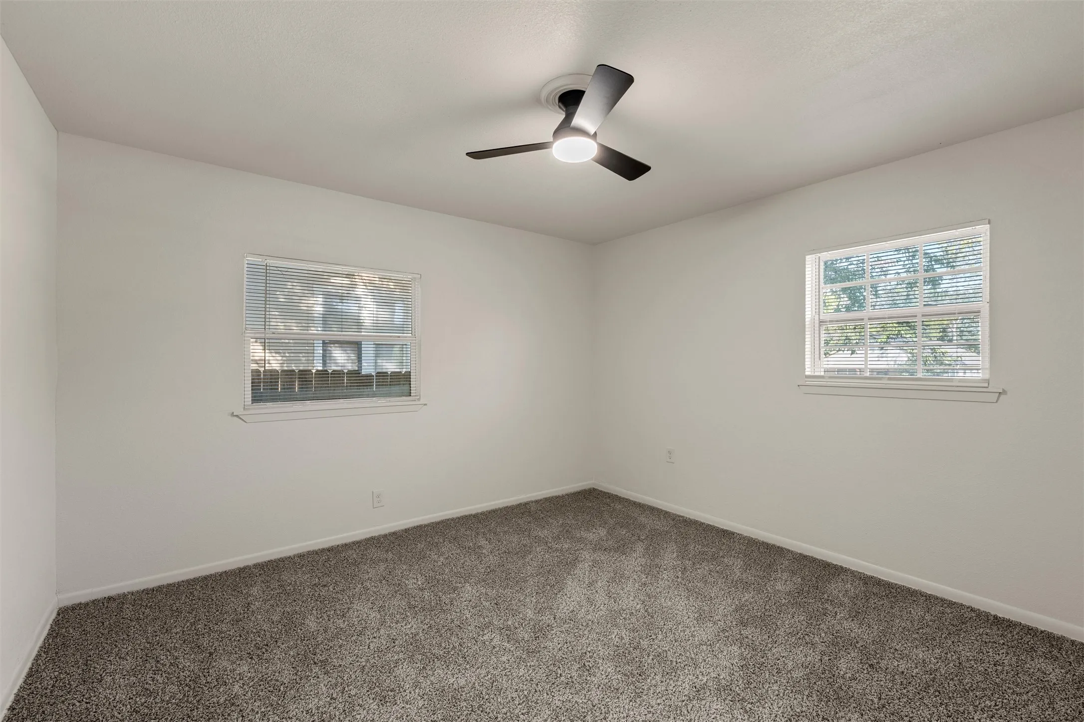 Single Family Residence For Sale in Mc Lennan County , 2112 Lasker Avenue, Waco, Texas 76707, 4 Bedroom, 1 Bathroom, Garage spaces, 1,160 Sqft, built in 1946, mls#21372181, Real Estate Agent in Waco, Homes For Sale in Mc Lennan county, Homes For Sale in Waco, Realtor in Waco Texas, Real Estate Brokerage Independent Realty Texas, Luminita Cordes Realtor