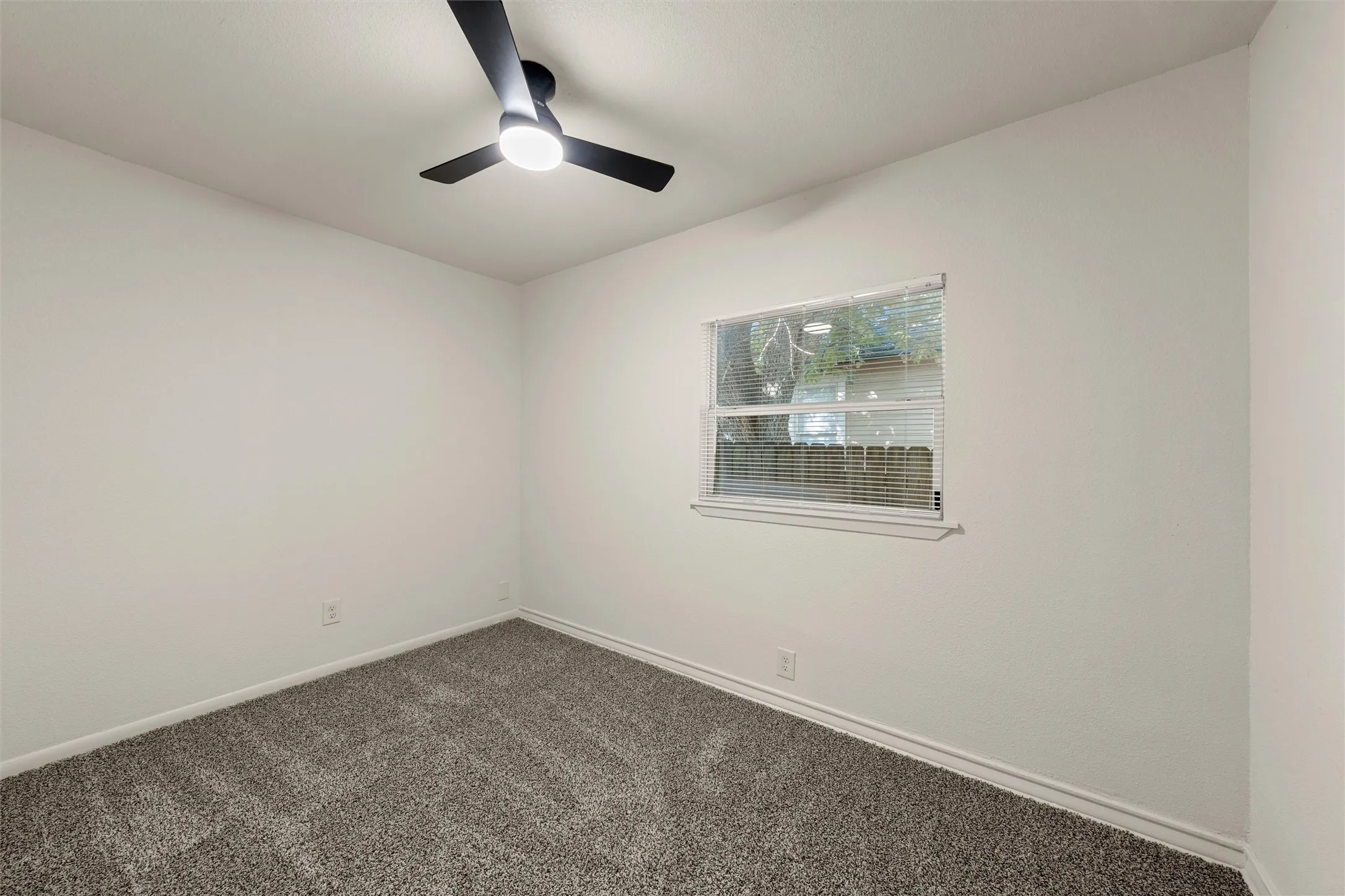 Single Family Residence For Sale in Mc Lennan County , 2112 Lasker Avenue, Waco, Texas 76707, 4 Bedroom, 1 Bathroom, Garage spaces, 1,160 Sqft, built in 1946, mls#21372181, Real Estate Agent in Waco, Homes For Sale in Mc Lennan county, Homes For Sale in Waco, Realtor in Waco Texas, Real Estate Brokerage Independent Realty Texas, Luminita Cordes Realtor