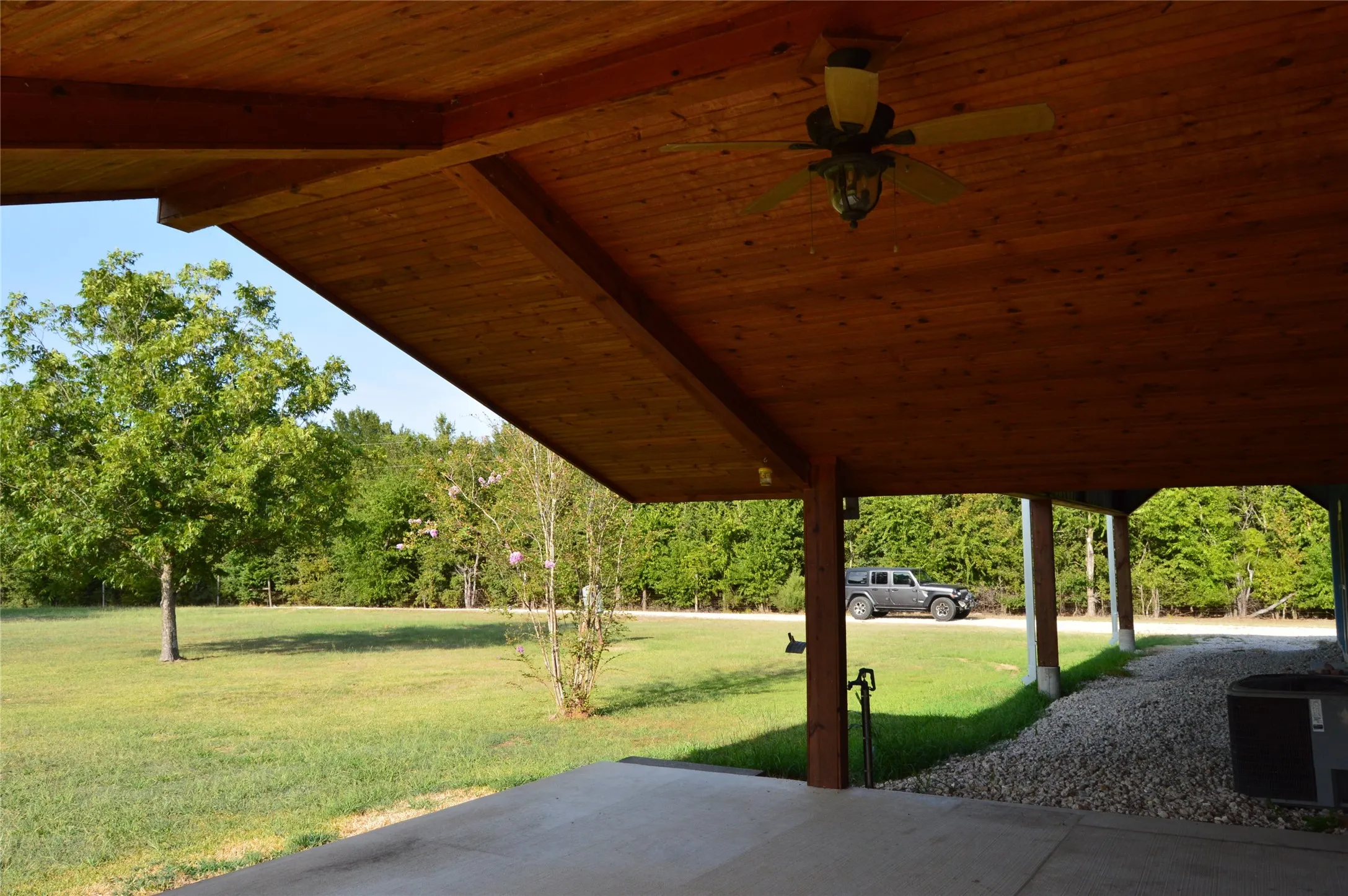 Single Family Residence For Sale in Rains County , 4881 White Rock, Lone Oak, Texas 75453, 2 Bedroom, 2 Bathroom, 2 Garage spaces, 1,200 Sqft, built in 1994, mls#21373005, Real Estate Agent in Lone Oak, Homes For Sale in Rains county, Homes For Sale in Lone Oak, Realtor in Lone Oak Texas, Real Estate Brokerage Independent Realty Texas, Luminita Cordes Realtor