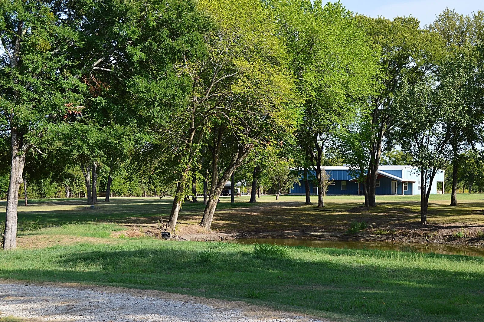 Single Family Residence For Sale in Rains County , 4881 White Rock, Lone Oak, Texas 75453, 2 Bedroom, 2 Bathroom, 2 Garage spaces, 1,200 Sqft, built in 1994, mls#21373005, Real Estate Agent in Lone Oak, Homes For Sale in Rains county, Homes For Sale in Lone Oak, Realtor in Lone Oak Texas, Real Estate Brokerage Independent Realty Texas, Luminita Cordes Realtor