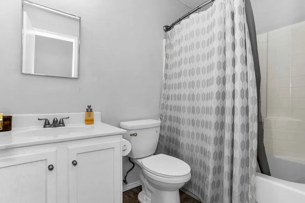 Single Family Residence For Sale in Tarrant County , 4321 Meadowknoll Drive, Fort Worth, Texas 76123, 3 Bedroom, 2 Bathroom, 2 Garage spaces, 1,507 Sqft, built in 2001, mls#21372844, Real Estate Agent in Fort Worth, Homes For Sale in Tarrant county, Homes For Sale in Fort Worth, Realtor in Fort Worth Texas, Real Estate Brokerage Independent Realty Texas, Luminita Cordes Realtor