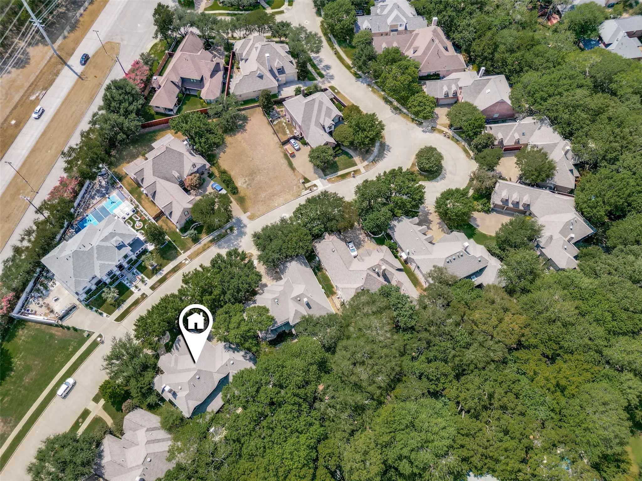 Single Family Residence For Sale in Dallas County , 1119 Winding Brook Drive, Garland, Texas 75044, 5 Bedroom, 3 Bathroom, 2 Garage spaces, 3,780 Sqft, built in 2002, mls#21372962, Real Estate Agent in Garland, Homes For Sale in Dallas county, Homes For Sale in Garland, Realtor in Garland Texas, Real Estate Brokerage Independent Realty Texas, Luminita Cordes Realtor
