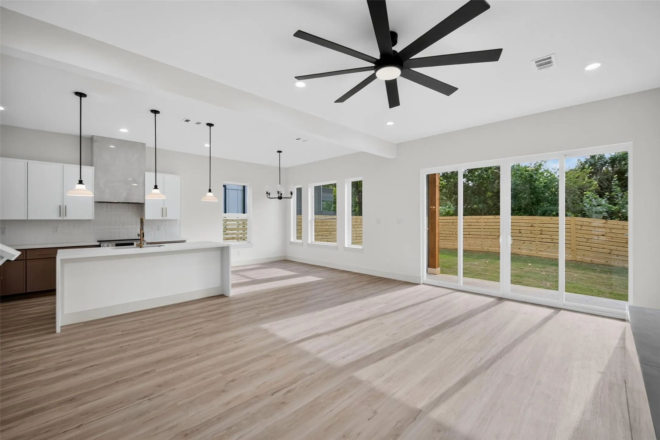 Single Family Residence For Sale in Dallas County , 341 Bonnie View Road, Dallas, Texas 75203, 4 Bedroom, 4 Bathroom, 2 Garage spaces, 2,248 Sqft, built in 2026, mls#21372303, Real Estate Agent in Dallas, Homes For Sale in Dallas county, Homes For Sale in Dallas, Realtor in Dallas Texas, Real Estate Brokerage Independent Realty Texas, Luminita Cordes Realtor