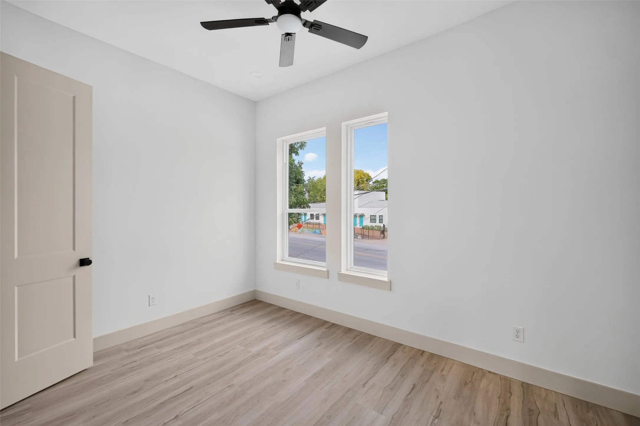 Single Family Residence For Sale in Dallas County , 341 Bonnie View Road, Dallas, Texas 75203, 4 Bedroom, 4 Bathroom, 2 Garage spaces, 2,248 Sqft, built in 2026, mls#21372303, Real Estate Agent in Dallas, Homes For Sale in Dallas county, Homes For Sale in Dallas, Realtor in Dallas Texas, Real Estate Brokerage Independent Realty Texas, Luminita Cordes Realtor