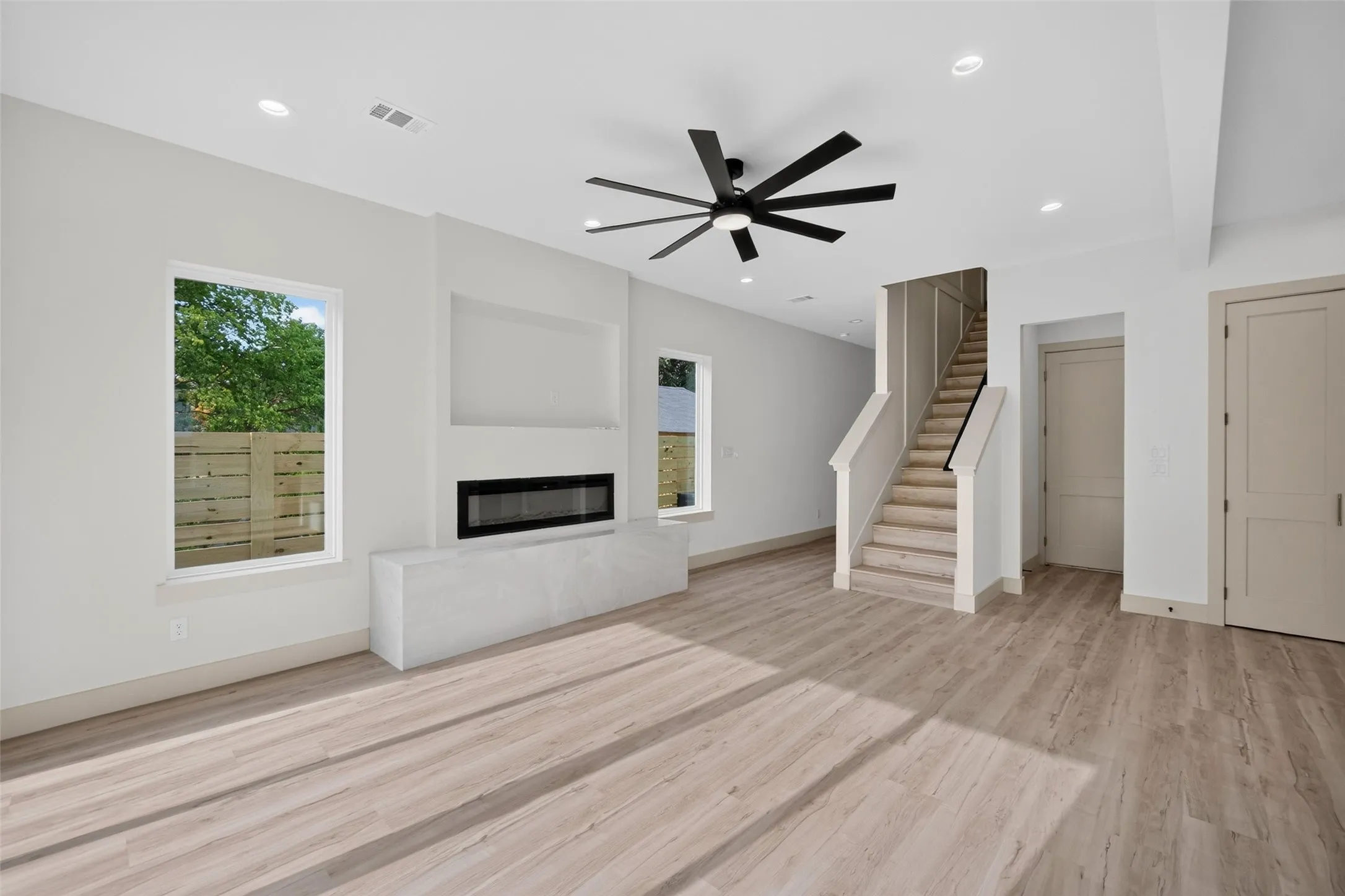 Single Family Residence For Sale in Dallas County , 341 Bonnie View Road, Dallas, Texas 75203, 4 Bedroom, 4 Bathroom, 2 Garage spaces, 2,248 Sqft, built in 2026, mls#21372303, Real Estate Agent in Dallas, Homes For Sale in Dallas county, Homes For Sale in Dallas, Realtor in Dallas Texas, Real Estate Brokerage Independent Realty Texas, Luminita Cordes Realtor