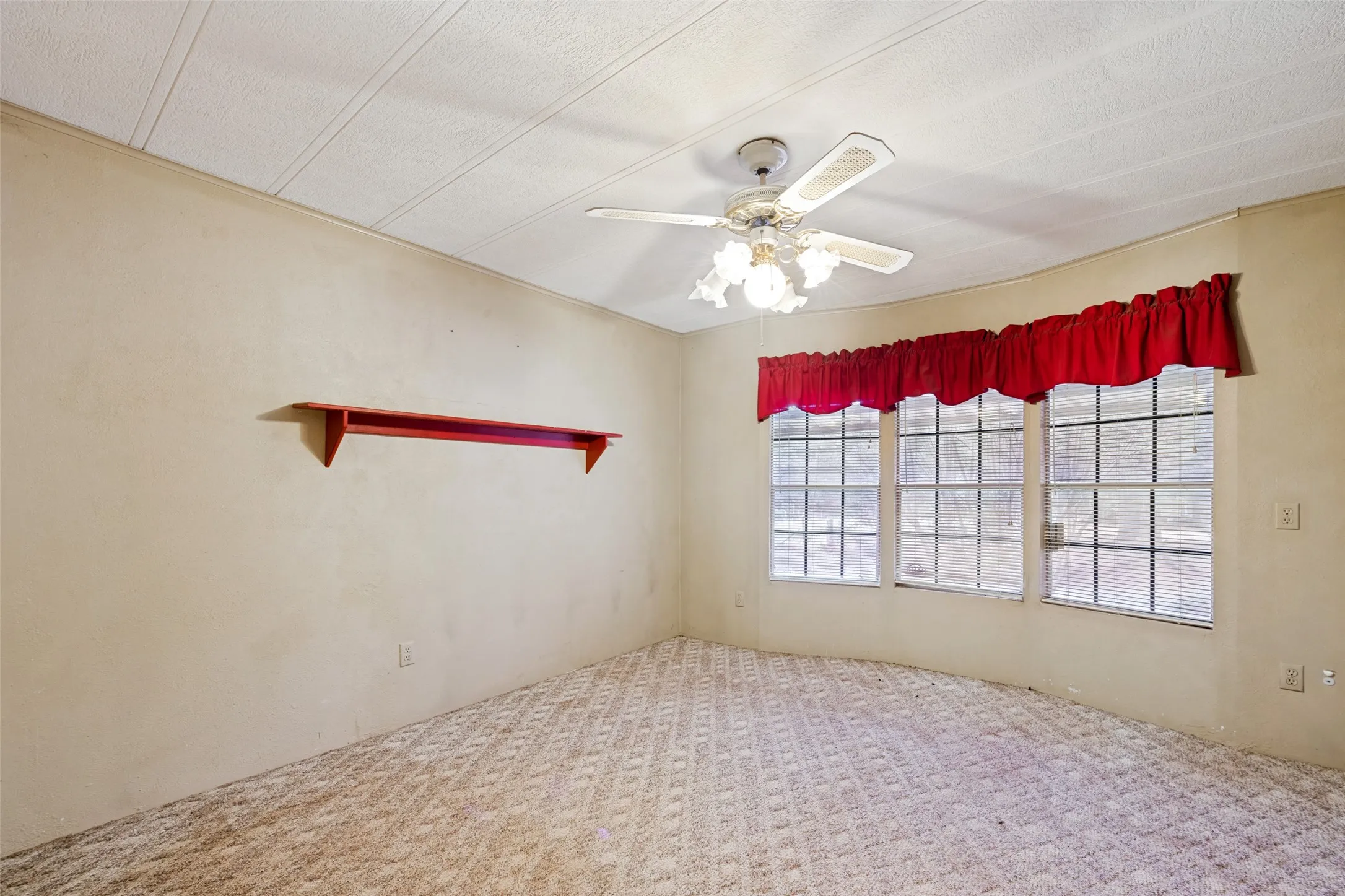 Mobile Home For Sale in Fannin County , 1842 County Road 1105, Ravenna, Texas 75476, 2 Bedroom, 2 Bathroom, Garage spaces, 1,078 Sqft, built in 1984, mls#21371579, Real Estate Agent in Ravenna, Homes For Sale in Fannin county, Homes For Sale in Ravenna, Realtor in Ravenna Texas, Real Estate Brokerage Independent Realty Texas, Luminita Cordes Realtor