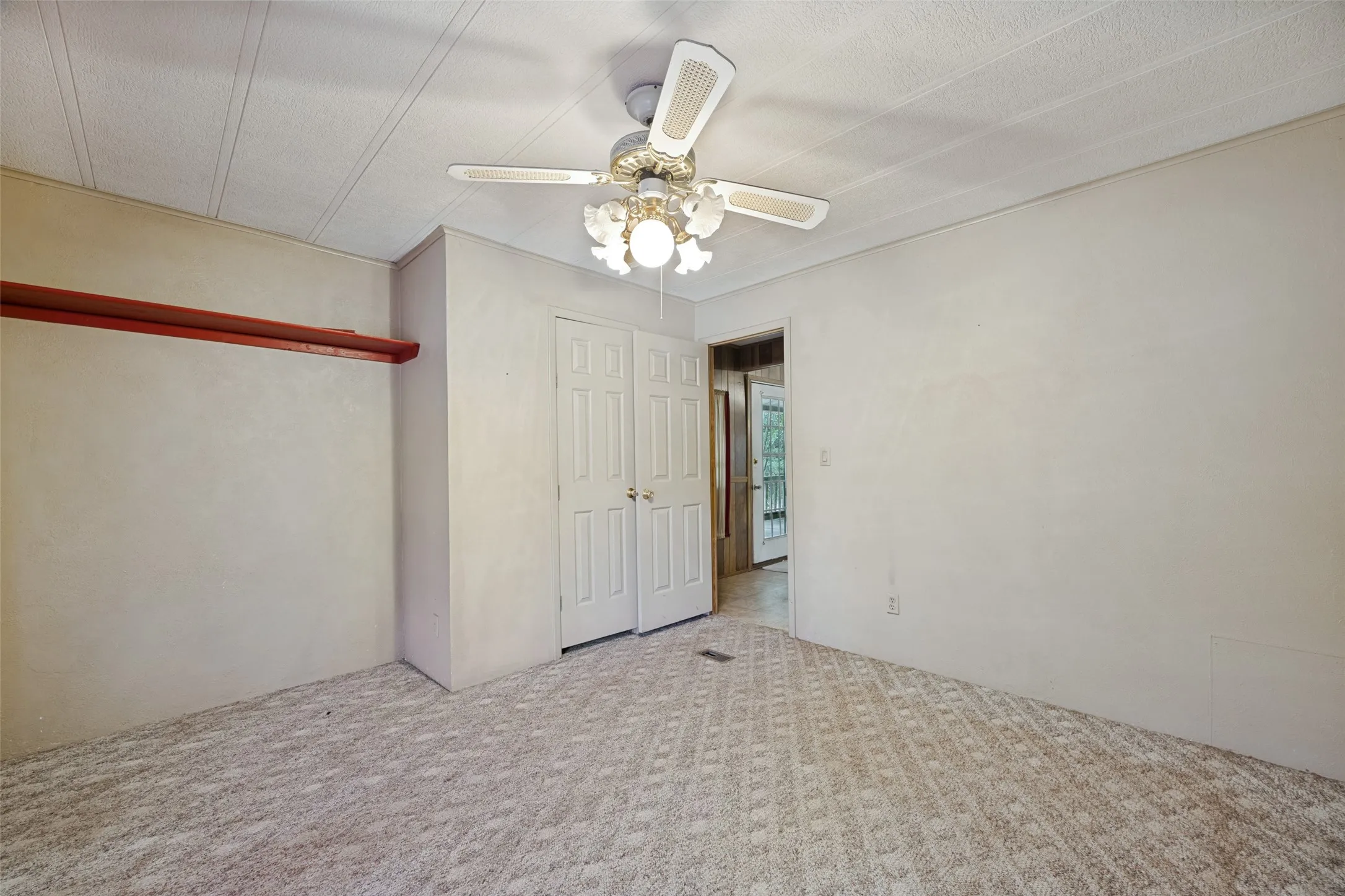 Mobile Home For Sale in Fannin County , 1842 County Road 1105, Ravenna, Texas 75476, 2 Bedroom, 2 Bathroom, Garage spaces, 1,078 Sqft, built in 1984, mls#21371579, Real Estate Agent in Ravenna, Homes For Sale in Fannin county, Homes For Sale in Ravenna, Realtor in Ravenna Texas, Real Estate Brokerage Independent Realty Texas, Luminita Cordes Realtor