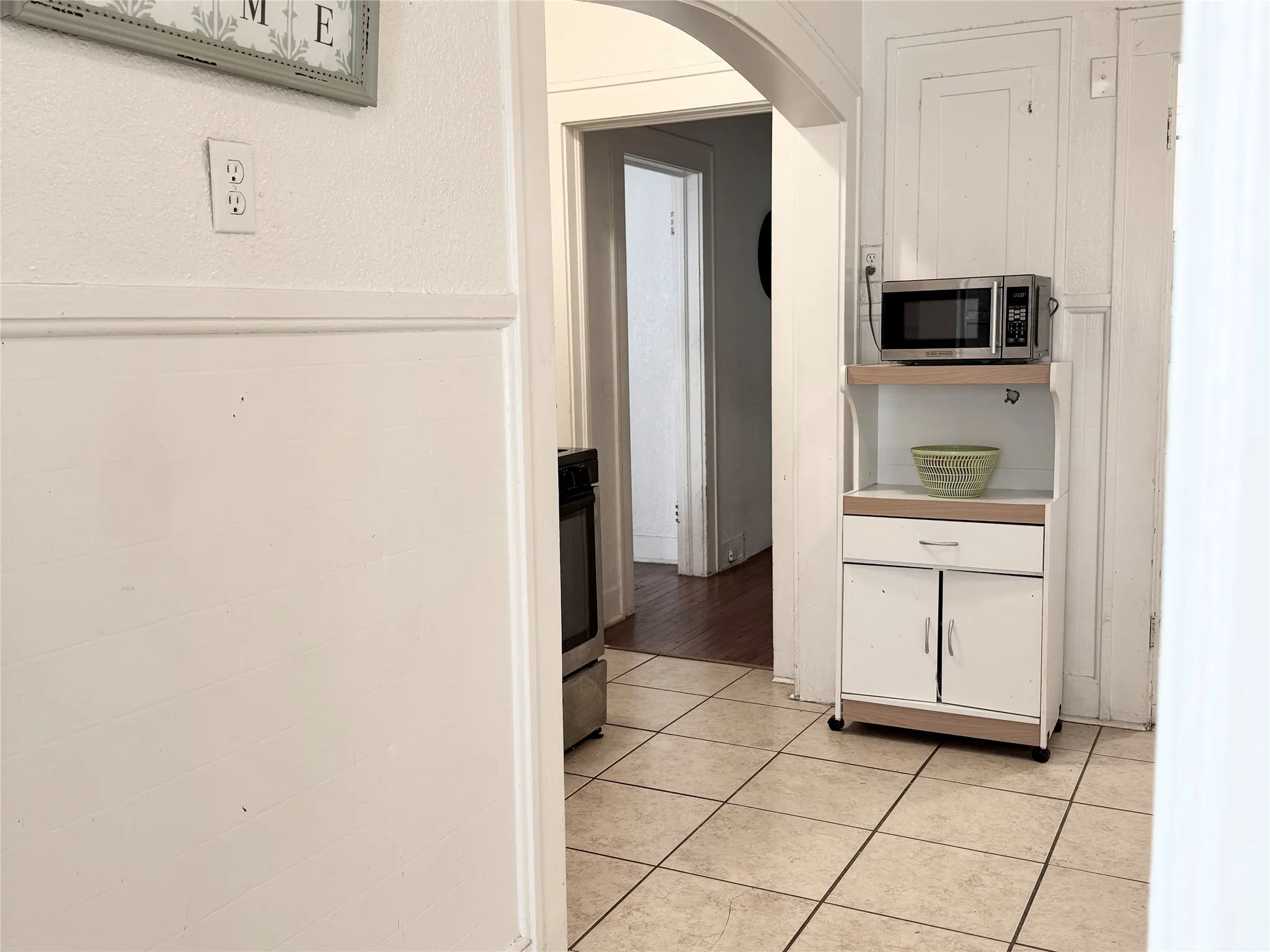 Single Family Residence For Sale in Tarrant County , 944 Marion Avenue, Fort Worth, Texas 76104, 2 Bedroom, 2 Bathroom, 2 Garage spaces, 1,593 Sqft, built in 1928, mls#21364508, Real Estate Agent in Fort Worth, Homes For Sale in Tarrant county, Homes For Sale in Fort Worth, Realtor in Fort Worth Texas, Real Estate Brokerage Independent Realty Texas, Luminita Cordes Realtor