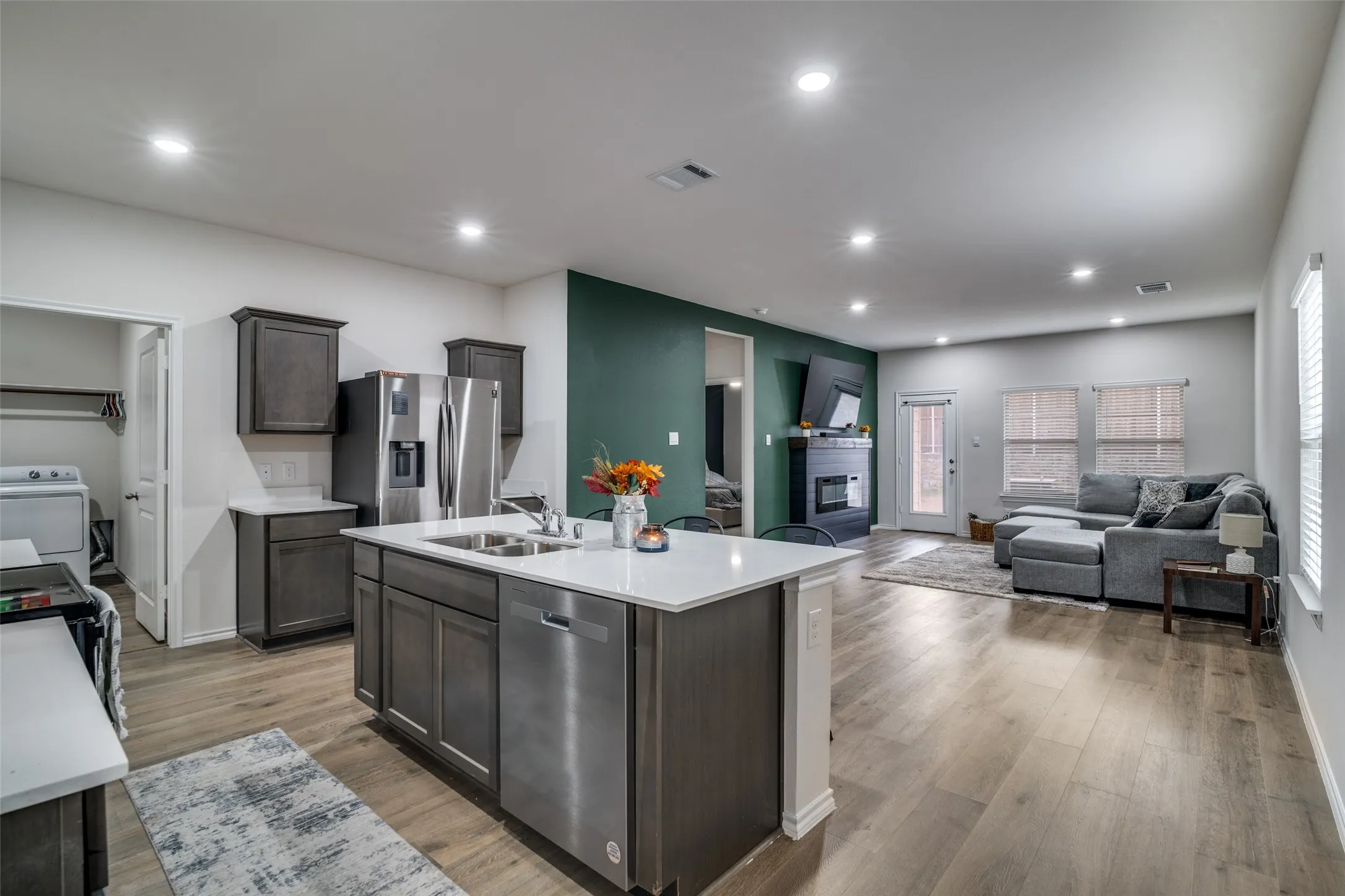 Single Family Residence For Rent in Hunt County , 808 Country Road, Josephine, Texas 75189, 4 Bedroom, 3 Bathroom, 2 Garage spaces, 2,080 Sqft, built in 2023, mls#21373009, Real Estate Agent in Josephine, Homes For Rent in Hunt county, Homes For Rent in Josephine, Realtor in Josephine Texas, Real Estate Brokerage Independent Realty Texas, Luminita Cordes Realtor