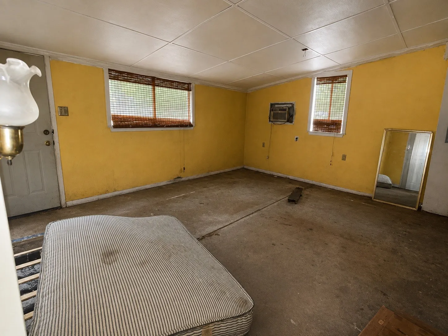 Single Family Residence For Sale in Henderson County , 410 Oak Street, Malakoff, Texas 75148, 3 Bedroom, 1 Bathroom, 2 Garage spaces, 1,145 Sqft, built in 1964, mls#21361708, Real Estate Agent in Malakoff, Homes For Sale in Henderson county, Homes For Sale in Malakoff, Realtor in Malakoff Texas, Real Estate Brokerage Independent Realty Texas, Luminita Cordes Realtor