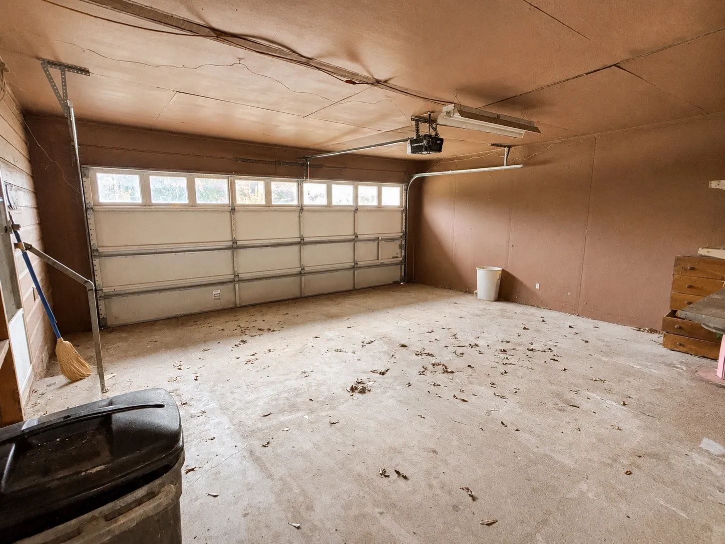 Single Family Residence For Sale in Henderson County , 410 Oak Street, Malakoff, Texas 75148, 3 Bedroom, 1 Bathroom, 2 Garage spaces, 1,145 Sqft, built in 1964, mls#21361708, Real Estate Agent in Malakoff, Homes For Sale in Henderson county, Homes For Sale in Malakoff, Realtor in Malakoff Texas, Real Estate Brokerage Independent Realty Texas, Luminita Cordes Realtor