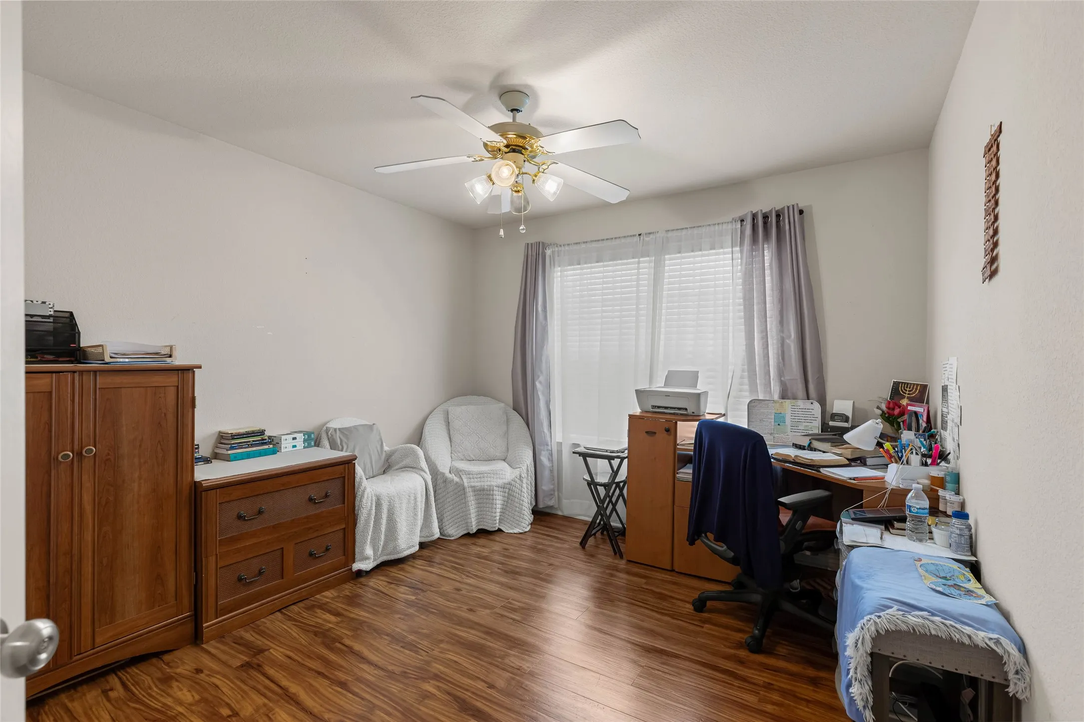 Single Family Residence For Sale in Denton County , 9028 Eastwood Avenue, Cross Roads, Texas 76227, 3 Bedroom, 2 Bathroom, 2 Garage spaces, 1,207 Sqft, built in 2006, mls#21372825, Real Estate Agent in Cross Roads, Homes For Sale in Denton county, Homes For Sale in Cross Roads, Realtor in Cross Roads Texas, Real Estate Brokerage Independent Realty Texas, Luminita Cordes Realtor
