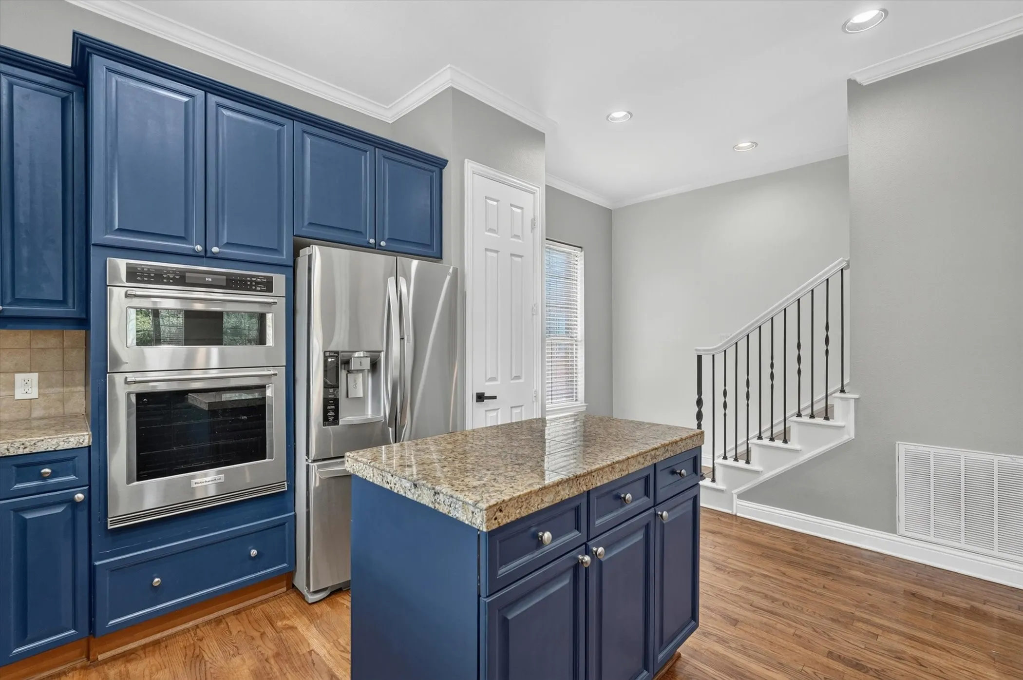 Townhouse For Rent in Dallas County , 4114 Lafayette Street, Dallas, Texas 75204, 3 Bedroom, 4 Bathroom, 2 Garage spaces, 2,070 Sqft, built in 2002, mls#21373021, Real Estate Agent in Dallas, Homes For Rent in Dallas county, Homes For Rent in Dallas, Realtor in Dallas Texas, Real Estate Brokerage Independent Realty Texas, Luminita Cordes Realtor