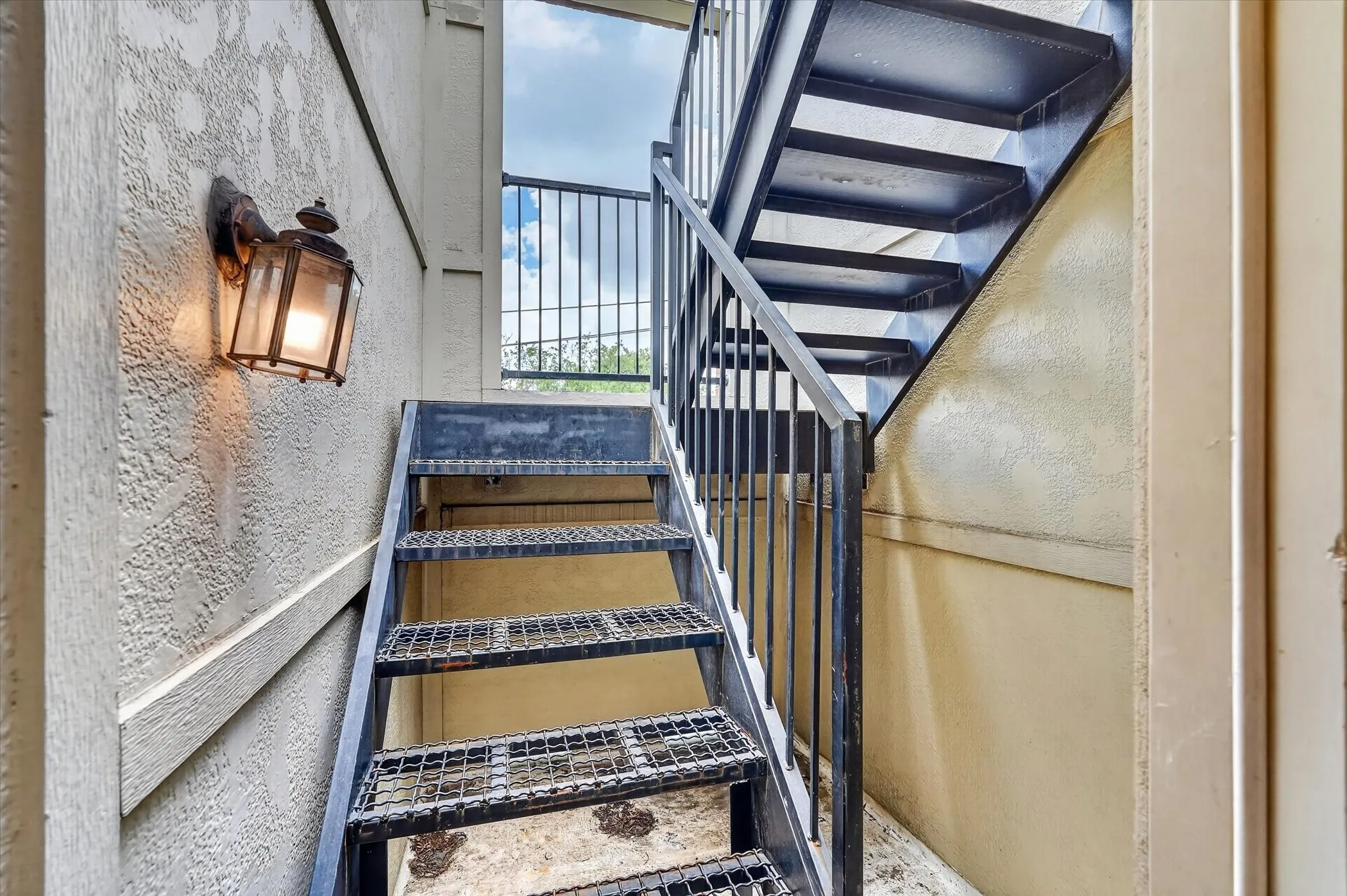 Townhouse For Rent in Dallas County , 4114 Lafayette Street, Dallas, Texas 75204, 3 Bedroom, 4 Bathroom, 2 Garage spaces, 2,070 Sqft, built in 2002, mls#21373021, Real Estate Agent in Dallas, Homes For Rent in Dallas county, Homes For Rent in Dallas, Realtor in Dallas Texas, Real Estate Brokerage Independent Realty Texas, Luminita Cordes Realtor