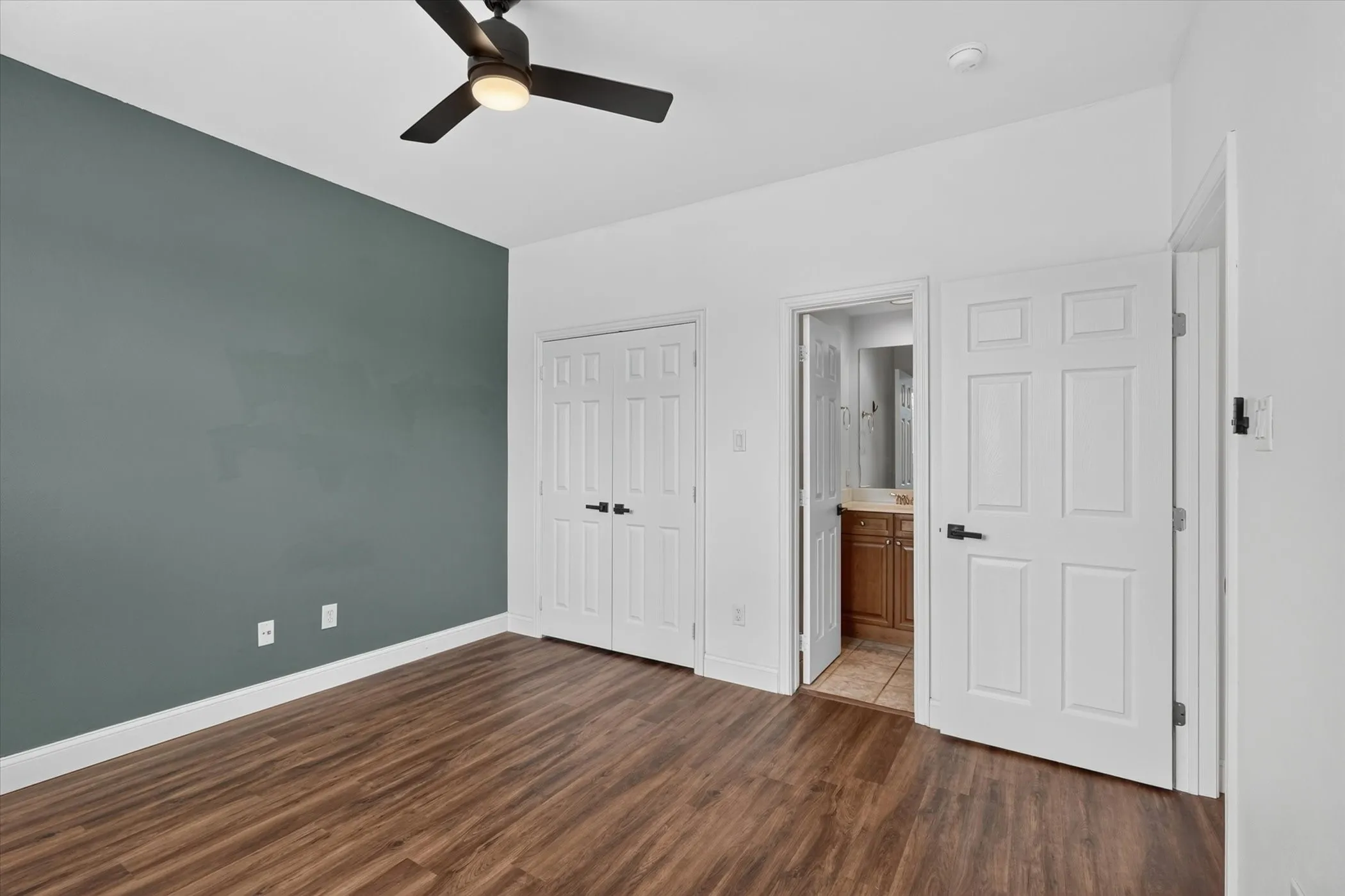 Townhouse For Rent in Dallas County , 4114 Lafayette Street, Dallas, Texas 75204, 3 Bedroom, 4 Bathroom, 2 Garage spaces, 2,070 Sqft, built in 2002, mls#21373021, Real Estate Agent in Dallas, Homes For Rent in Dallas county, Homes For Rent in Dallas, Realtor in Dallas Texas, Real Estate Brokerage Independent Realty Texas, Luminita Cordes Realtor