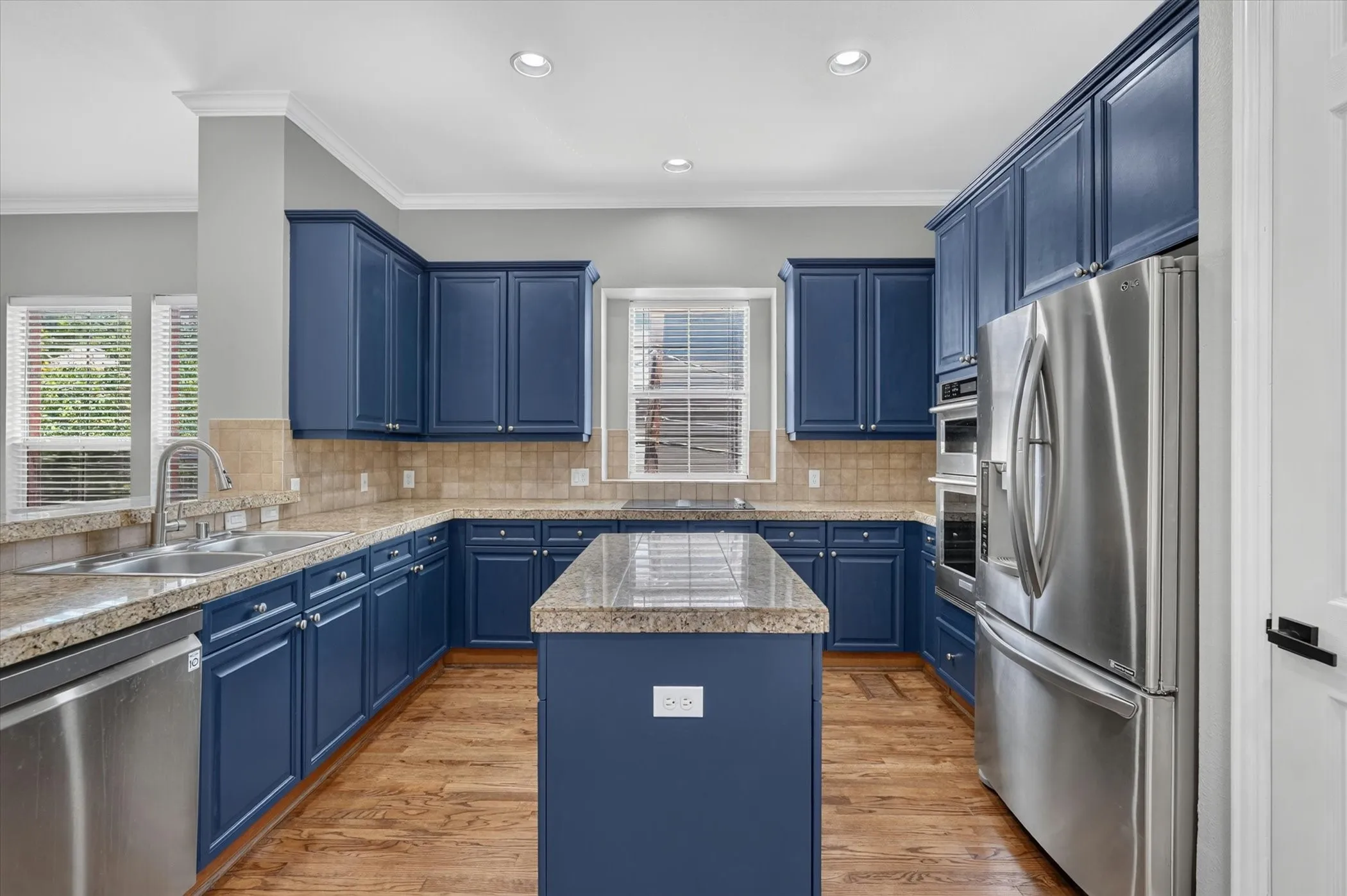 Townhouse For Rent in Dallas County , 4114 Lafayette Street, Dallas, Texas 75204, 3 Bedroom, 4 Bathroom, 2 Garage spaces, 2,070 Sqft, built in 2002, mls#21373021, Real Estate Agent in Dallas, Homes For Rent in Dallas county, Homes For Rent in Dallas, Realtor in Dallas Texas, Real Estate Brokerage Independent Realty Texas, Luminita Cordes Realtor