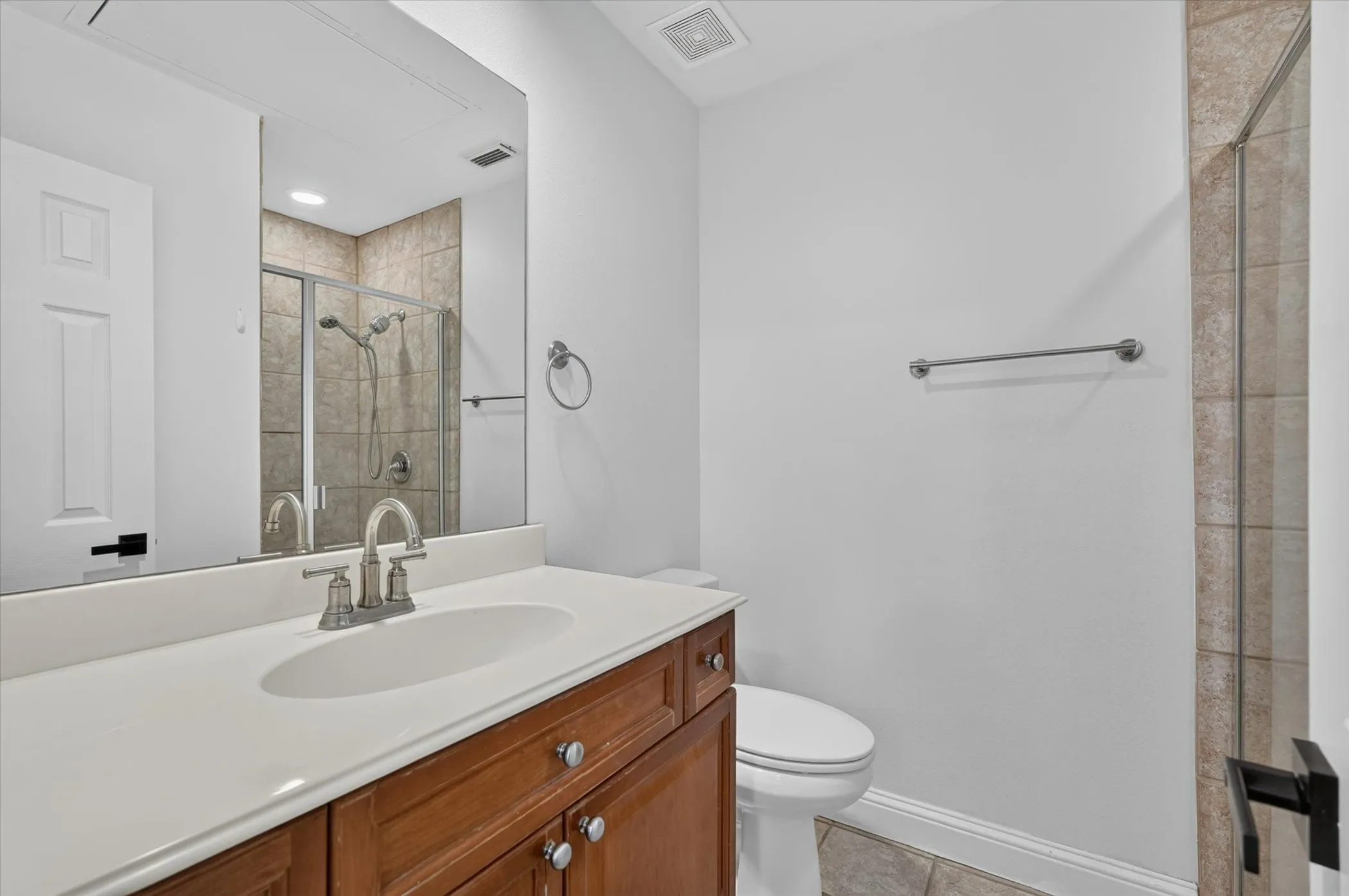 Townhouse For Rent in Dallas County , 4114 Lafayette Street, Dallas, Texas 75204, 3 Bedroom, 4 Bathroom, 2 Garage spaces, 2,070 Sqft, built in 2002, mls#21373021, Real Estate Agent in Dallas, Homes For Rent in Dallas county, Homes For Rent in Dallas, Realtor in Dallas Texas, Real Estate Brokerage Independent Realty Texas, Luminita Cordes Realtor