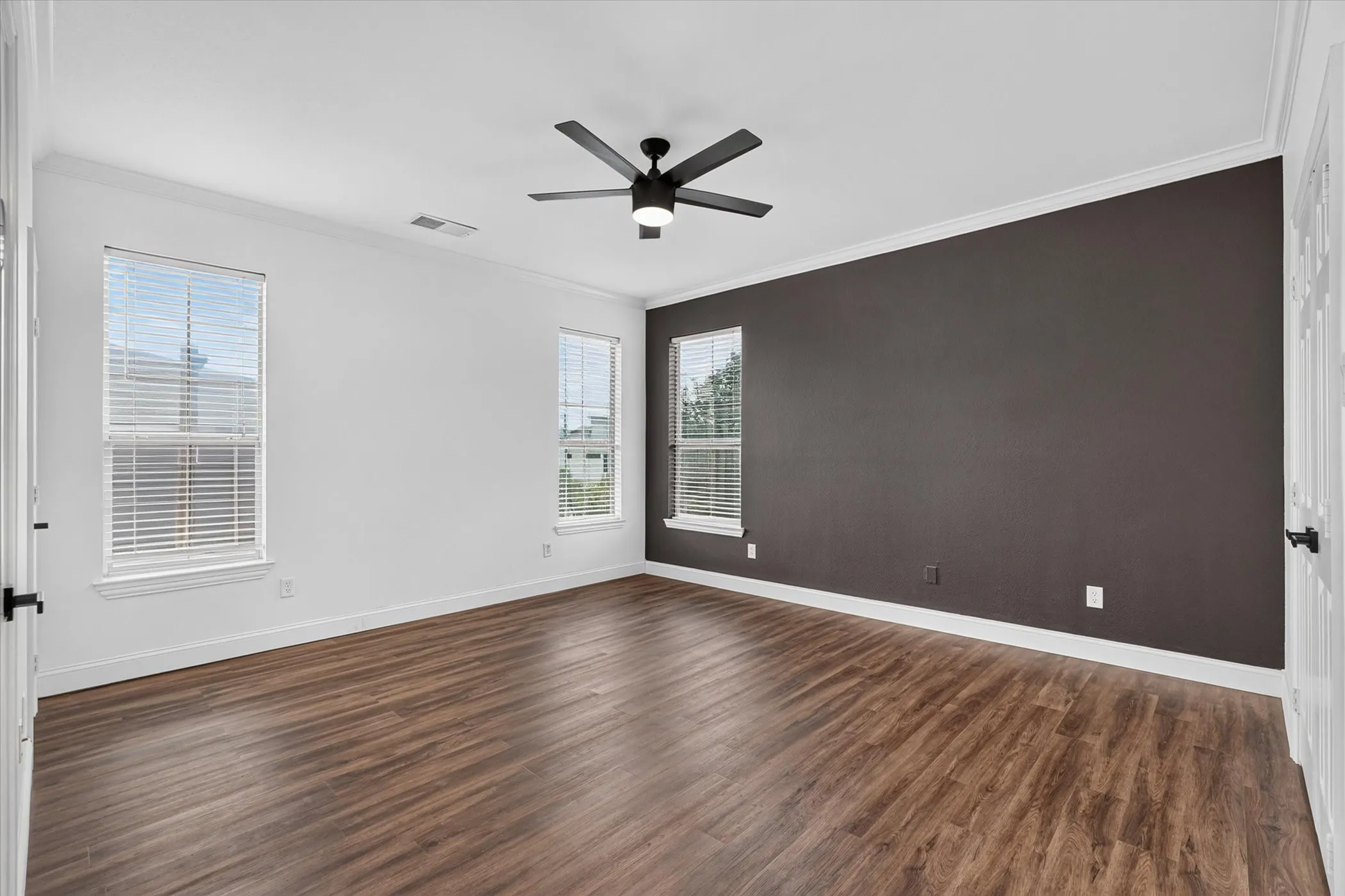 Townhouse For Rent in Dallas County , 4114 Lafayette Street, Dallas, Texas 75204, 3 Bedroom, 4 Bathroom, 2 Garage spaces, 2,070 Sqft, built in 2002, mls#21373021, Real Estate Agent in Dallas, Homes For Rent in Dallas county, Homes For Rent in Dallas, Realtor in Dallas Texas, Real Estate Brokerage Independent Realty Texas, Luminita Cordes Realtor