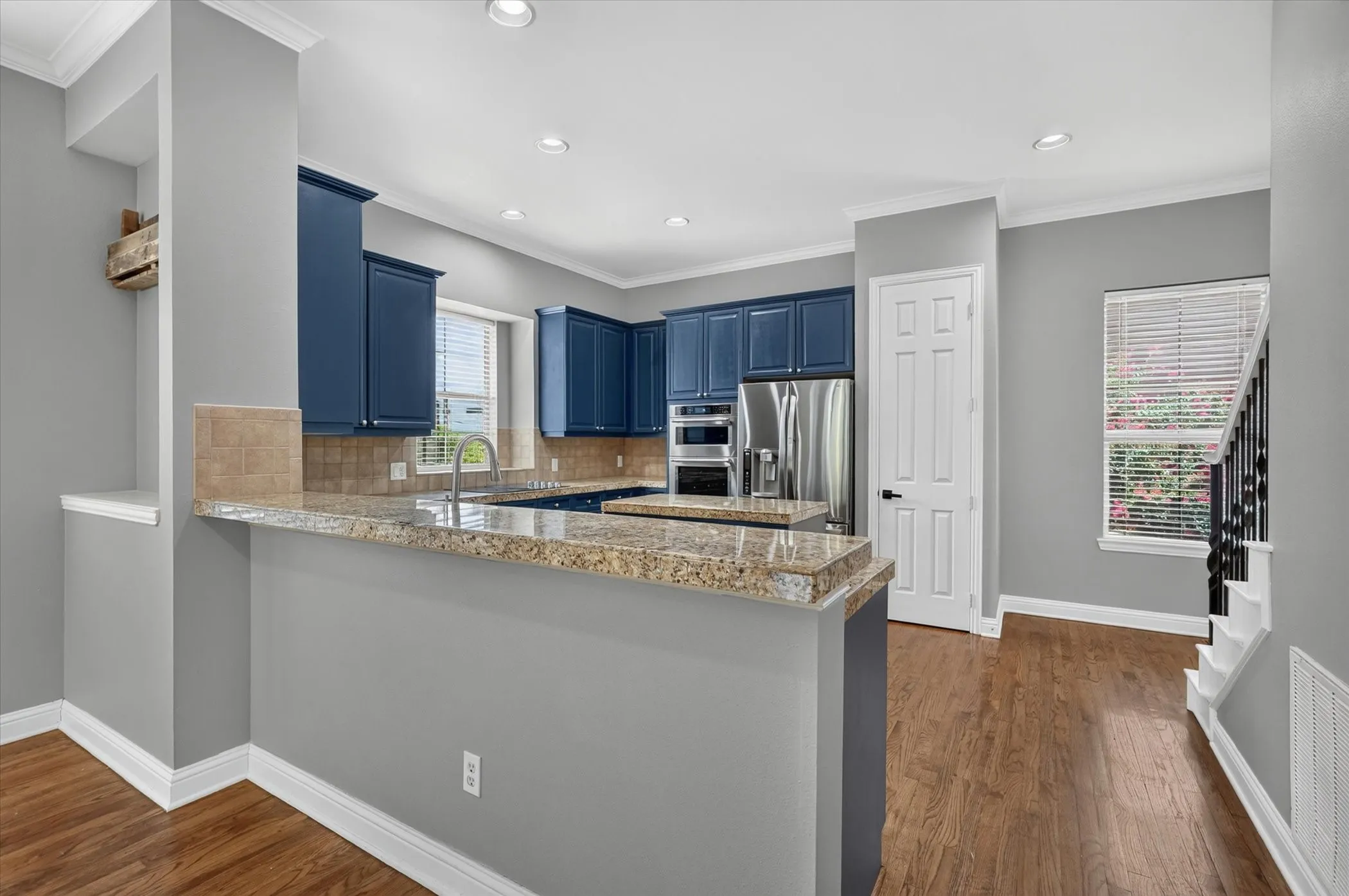 Townhouse For Rent in Dallas County , 4114 Lafayette Street, Dallas, Texas 75204, 3 Bedroom, 4 Bathroom, 2 Garage spaces, 2,070 Sqft, built in 2002, mls#21373021, Real Estate Agent in Dallas, Homes For Rent in Dallas county, Homes For Rent in Dallas, Realtor in Dallas Texas, Real Estate Brokerage Independent Realty Texas, Luminita Cordes Realtor