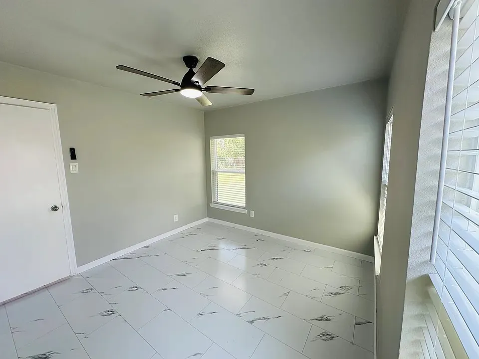 Single Family Residence For Rent in Dallas County , 2504 Avon Drive, Garland, Texas 75041, 3 Bedroom, 2 Bathroom, 1 Garage spaces, 1,092 Sqft, built in 1952, mls#21372958, Real Estate Agent in Garland, Homes For Rent in Dallas county, Homes For Rent in Garland, Realtor in Garland Texas, Real Estate Brokerage Independent Realty Texas, Luminita Cordes Realtor