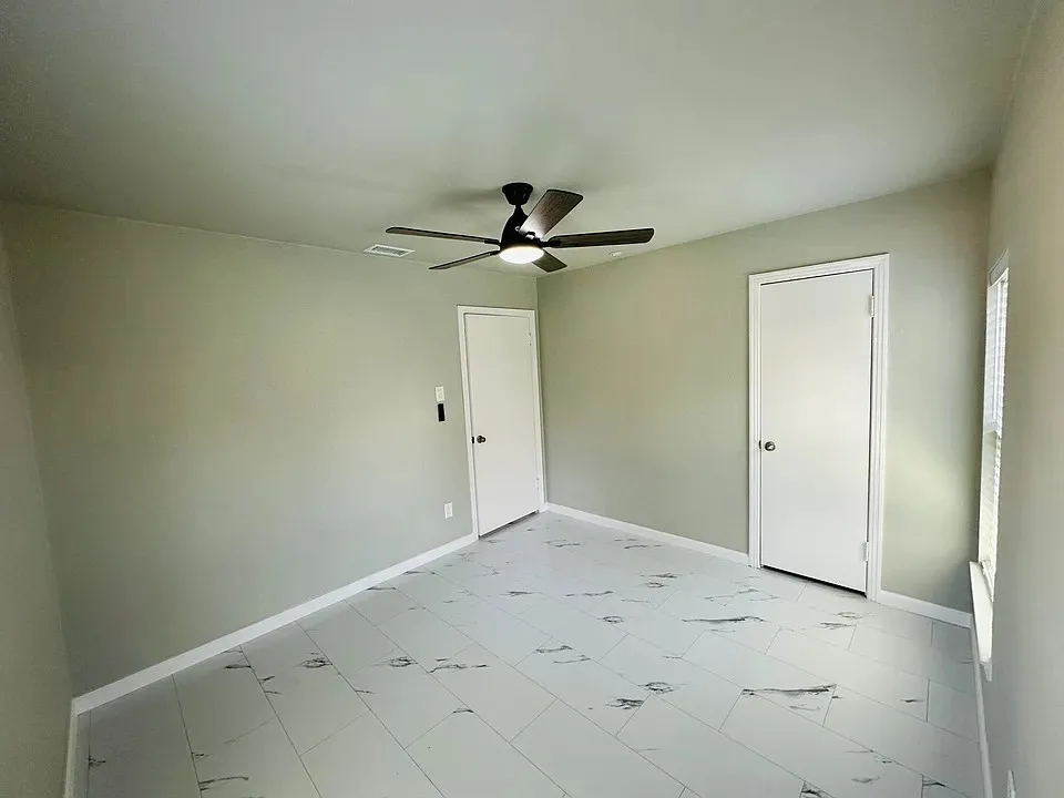 Single Family Residence For Rent in Dallas County , 2504 Avon Drive, Garland, Texas 75041, 3 Bedroom, 2 Bathroom, 1 Garage spaces, 1,092 Sqft, built in 1952, mls#21372958, Real Estate Agent in Garland, Homes For Rent in Dallas county, Homes For Rent in Garland, Realtor in Garland Texas, Real Estate Brokerage Independent Realty Texas, Luminita Cordes Realtor