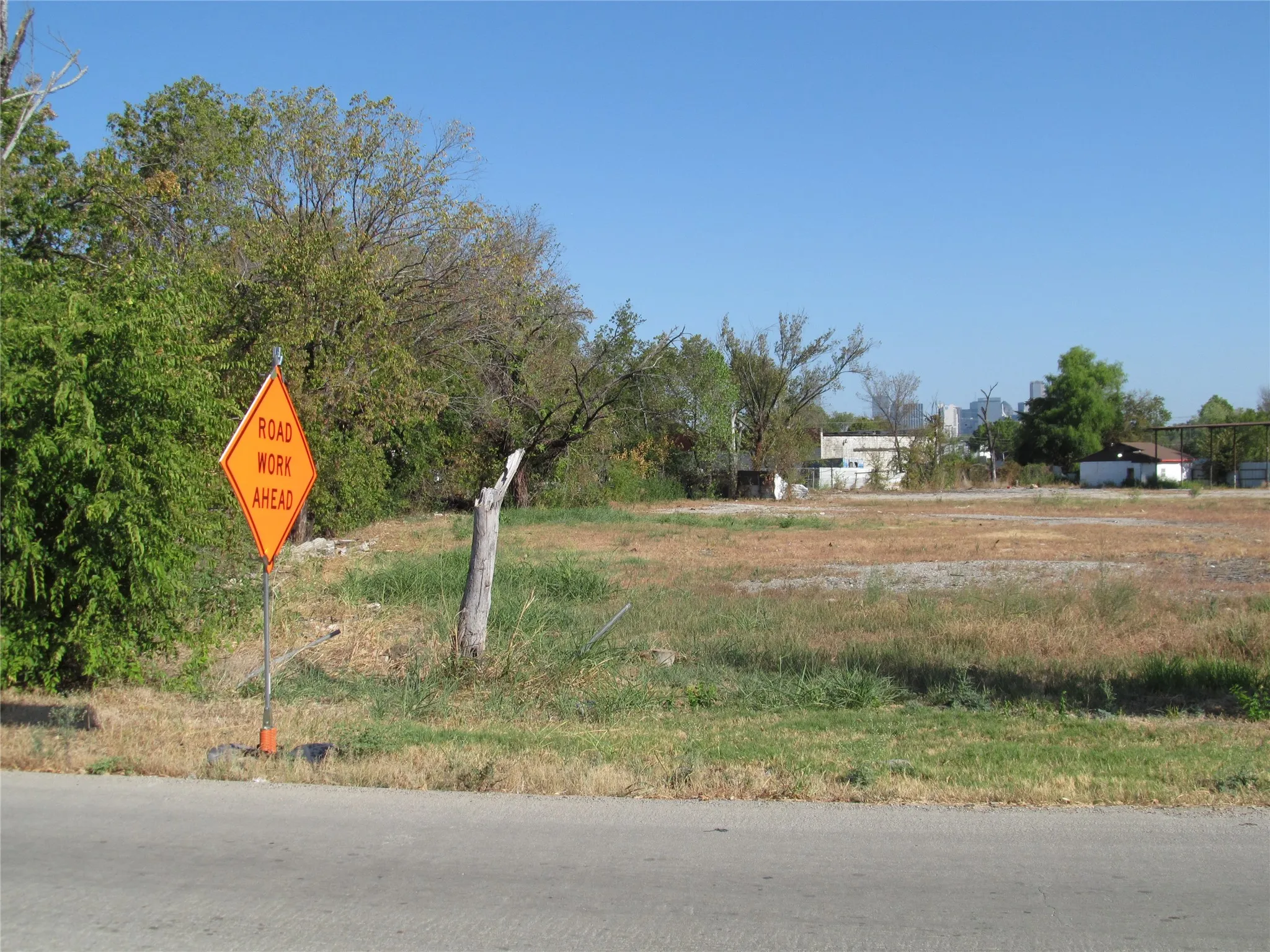 Unimproved Land For Sale in Dallas County , 2822 Childs Street, Dallas, Texas 75203, 0, 0, Garage spaces, 0 Sqft, built in 1972, mls#21373028, Real Estate Agent in Dallas, Homes For Sale in Dallas county, Homes For Sale in Dallas, Realtor in Dallas Texas, Real Estate Brokerage Independent Realty Texas, Luminita Cordes Realtor