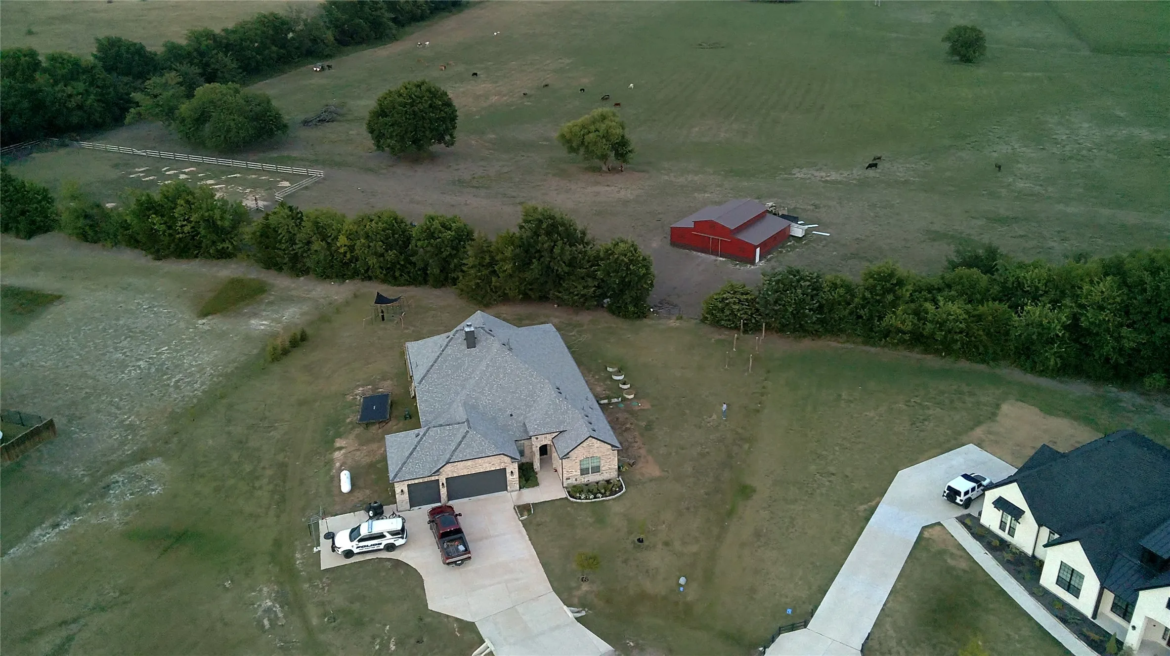 Farm For Sale in Grayson County , 1701 Flint circle Circle, Van Alstyne, Texas 75495, 4 Bedroom, 3 Bathroom, 3 Garage spaces, 3,160 Sqft, built in 2023, mls#21373023, Real Estate Agent in Van Alstyne, Homes For Sale in Grayson county, Homes For Sale in Van Alstyne, Realtor in Van Alstyne Texas, Real Estate Brokerage Independent Realty Texas, Luminita Cordes Realtor