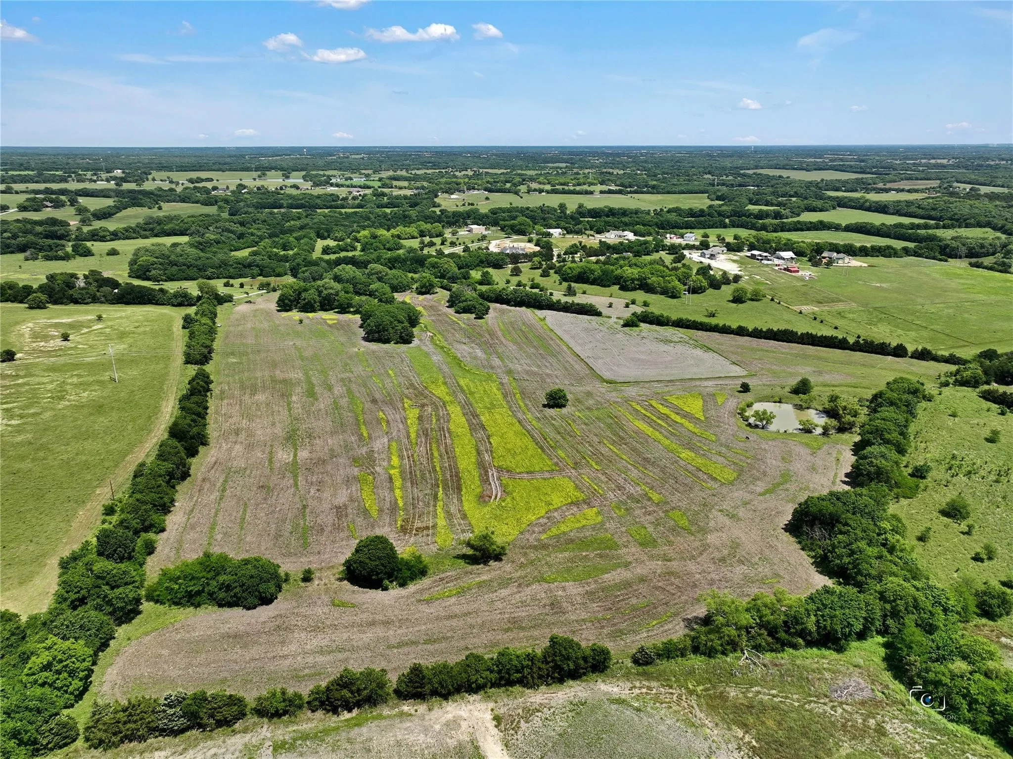 Farm For Sale in Grayson County , 1701 Flint circle Circle, Van Alstyne, Texas 75495, 4 Bedroom, 3 Bathroom, 3 Garage spaces, 3,160 Sqft, built in 2023, mls#21373023, Real Estate Agent in Van Alstyne, Homes For Sale in Grayson county, Homes For Sale in Van Alstyne, Realtor in Van Alstyne Texas, Real Estate Brokerage Independent Realty Texas, Luminita Cordes Realtor