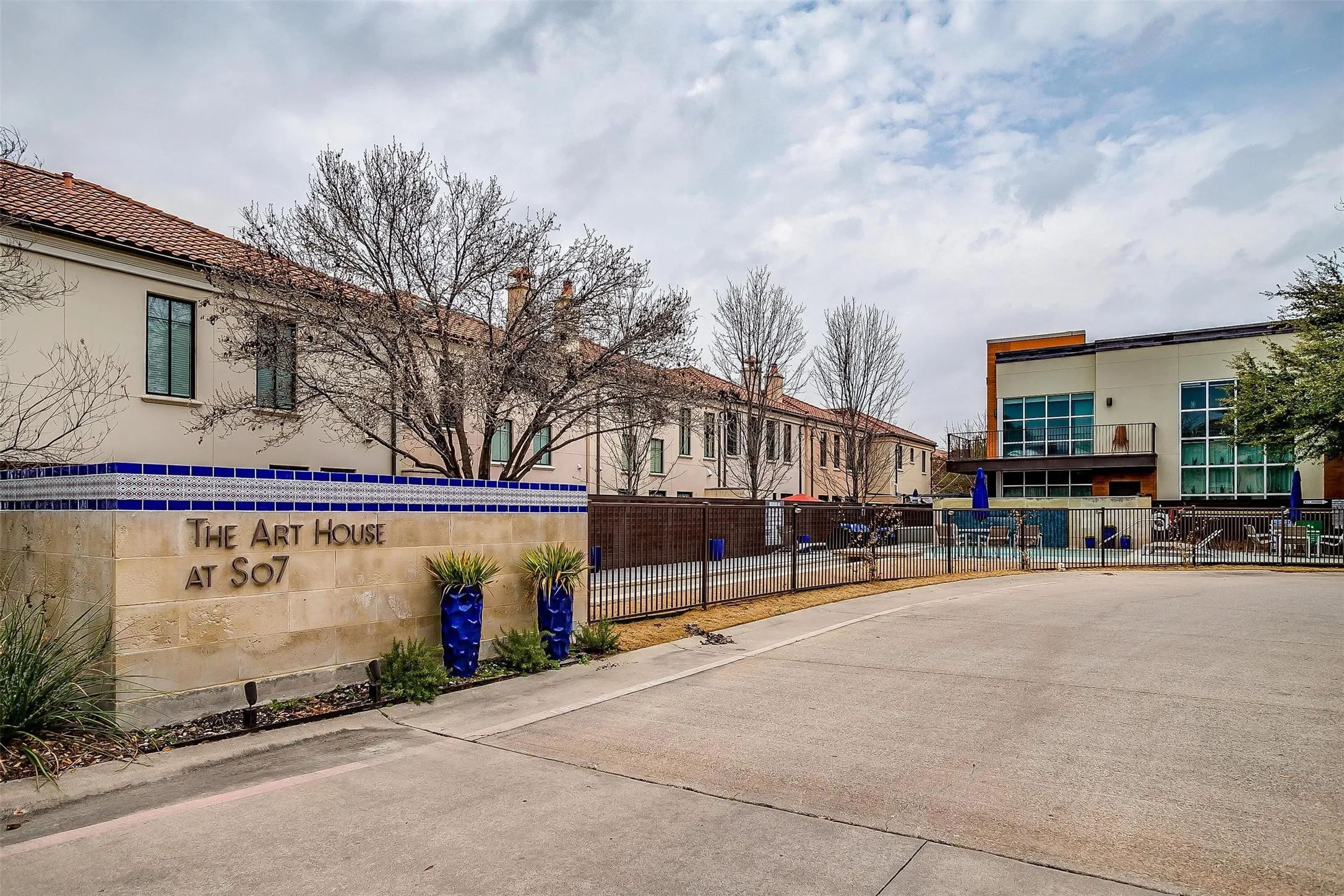 Condominium For Sale in Tarrant County , 2608 Museum Way 3206, Fort Worth, Texas 76107, 2 Bedroom, 3 Bathroom, 1 Garage spaces, 1,730 Sqft, built in 2006, mls#21367396, Real Estate Agent in Fort Worth, Homes For Sale in Tarrant county, Homes For Sale in Fort Worth, Realtor in Fort Worth Texas, Real Estate Brokerage Independent Realty Texas, Luminita Cordes Realtor