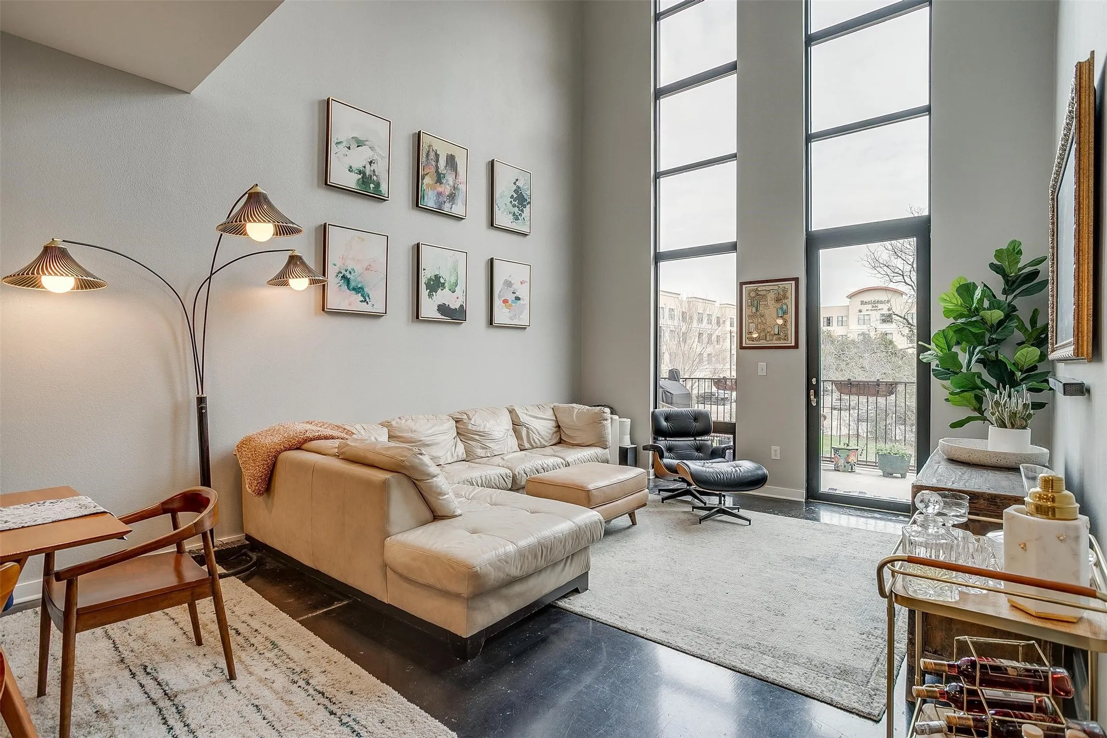 Condominium For Sale in Tarrant County , 2608 Museum Way 3206, Fort Worth, Texas 76107, 2 Bedroom, 3 Bathroom, 1 Garage spaces, 1,730 Sqft, built in 2006, mls#21367396, Real Estate Agent in Fort Worth, Homes For Sale in Tarrant county, Homes For Sale in Fort Worth, Realtor in Fort Worth Texas, Real Estate Brokerage Independent Realty Texas, Luminita Cordes Realtor