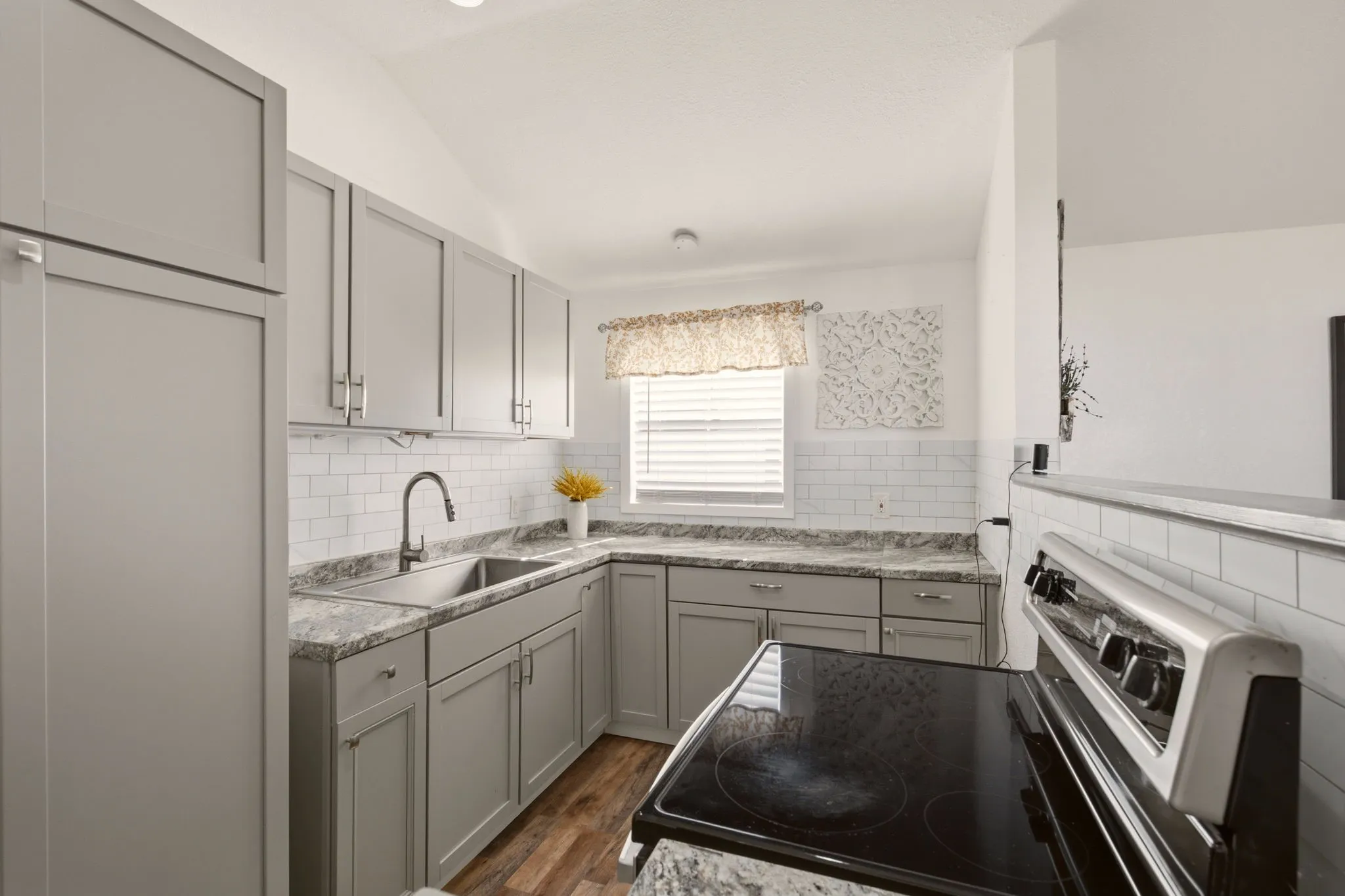 Guest house kitchen