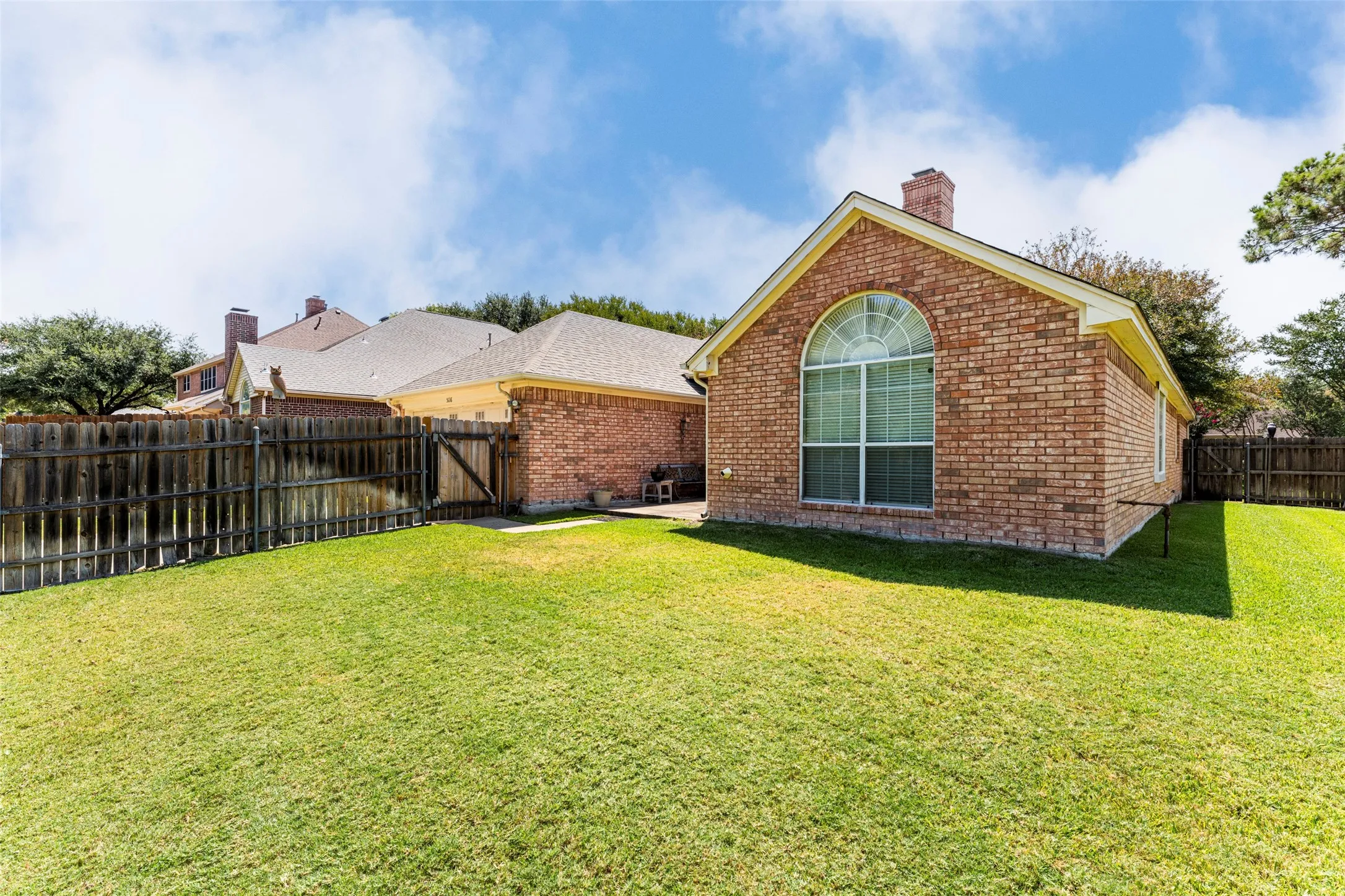 Single Family Residence For Sale in Tarrant County , 5116 Dewdrop Lane, Fort Worth, Texas 76123, 4 Bedroom, 2 Bathroom, 2 Garage spaces, 2,478 Sqft, built in 1993, mls#21372837, Real Estate Agent in Fort Worth, Homes For Sale in Tarrant county, Homes For Sale in Fort Worth, Realtor in Fort Worth Texas, Real Estate Brokerage Independent Realty Texas, Luminita Cordes Realtor