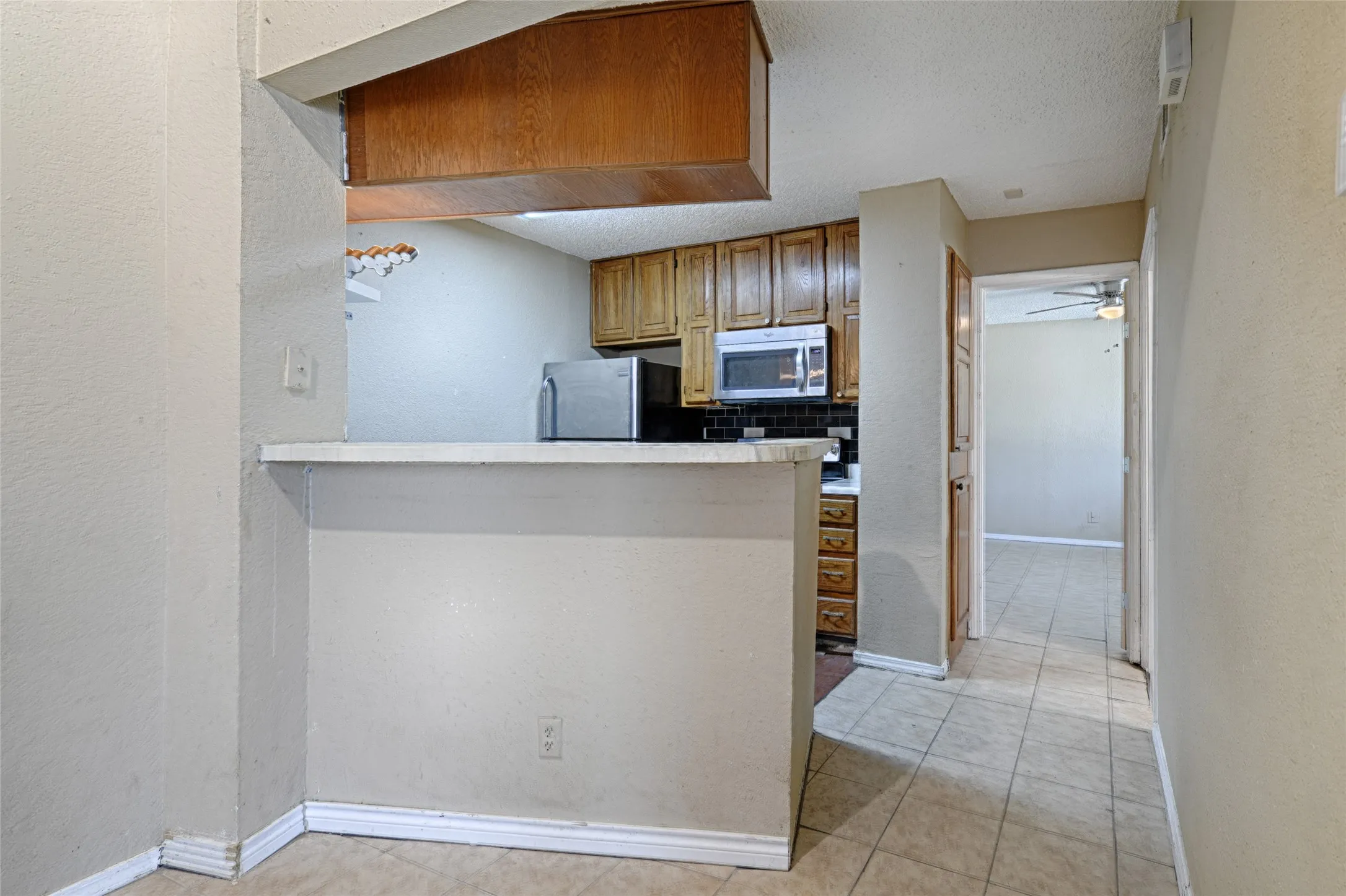 Condominium For Rent in Dallas County , 13219 Emily Road 4201D, Dallas, Texas 75240, 1 Bedroom, 1 Bathroom, 1 Garage spaces, 667 Sqft, built in 1982, mls#21372649, Real Estate Agent in Dallas, Homes For Rent in Dallas county, Homes For Rent in Dallas, Realtor in Dallas Texas, Real Estate Brokerage Independent Realty Texas, Luminita Cordes Realtor