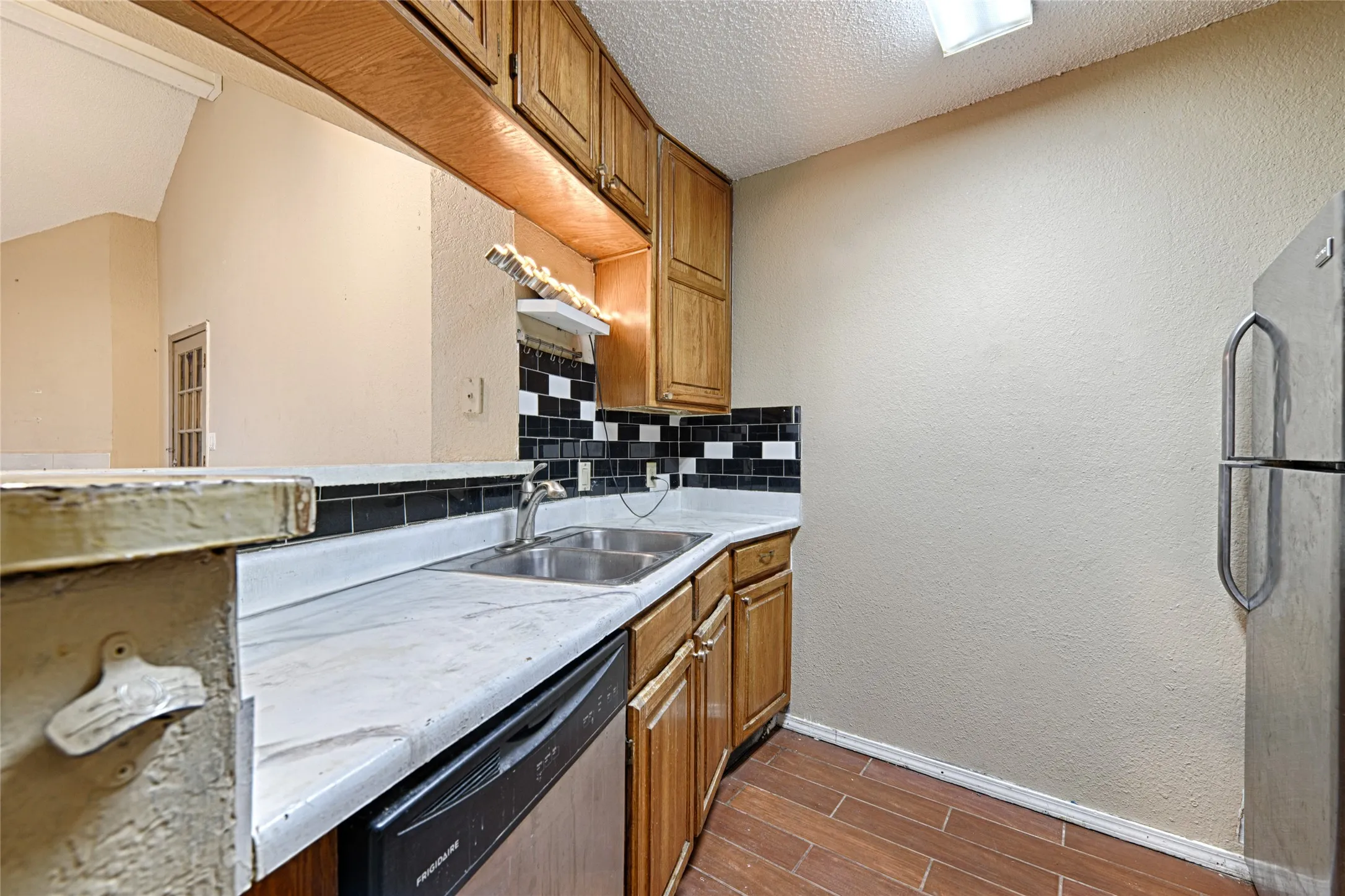 Condominium For Rent in Dallas County , 13219 Emily Road 4201D, Dallas, Texas 75240, 1 Bedroom, 1 Bathroom, 1 Garage spaces, 667 Sqft, built in 1982, mls#21372649, Real Estate Agent in Dallas, Homes For Rent in Dallas county, Homes For Rent in Dallas, Realtor in Dallas Texas, Real Estate Brokerage Independent Realty Texas, Luminita Cordes Realtor