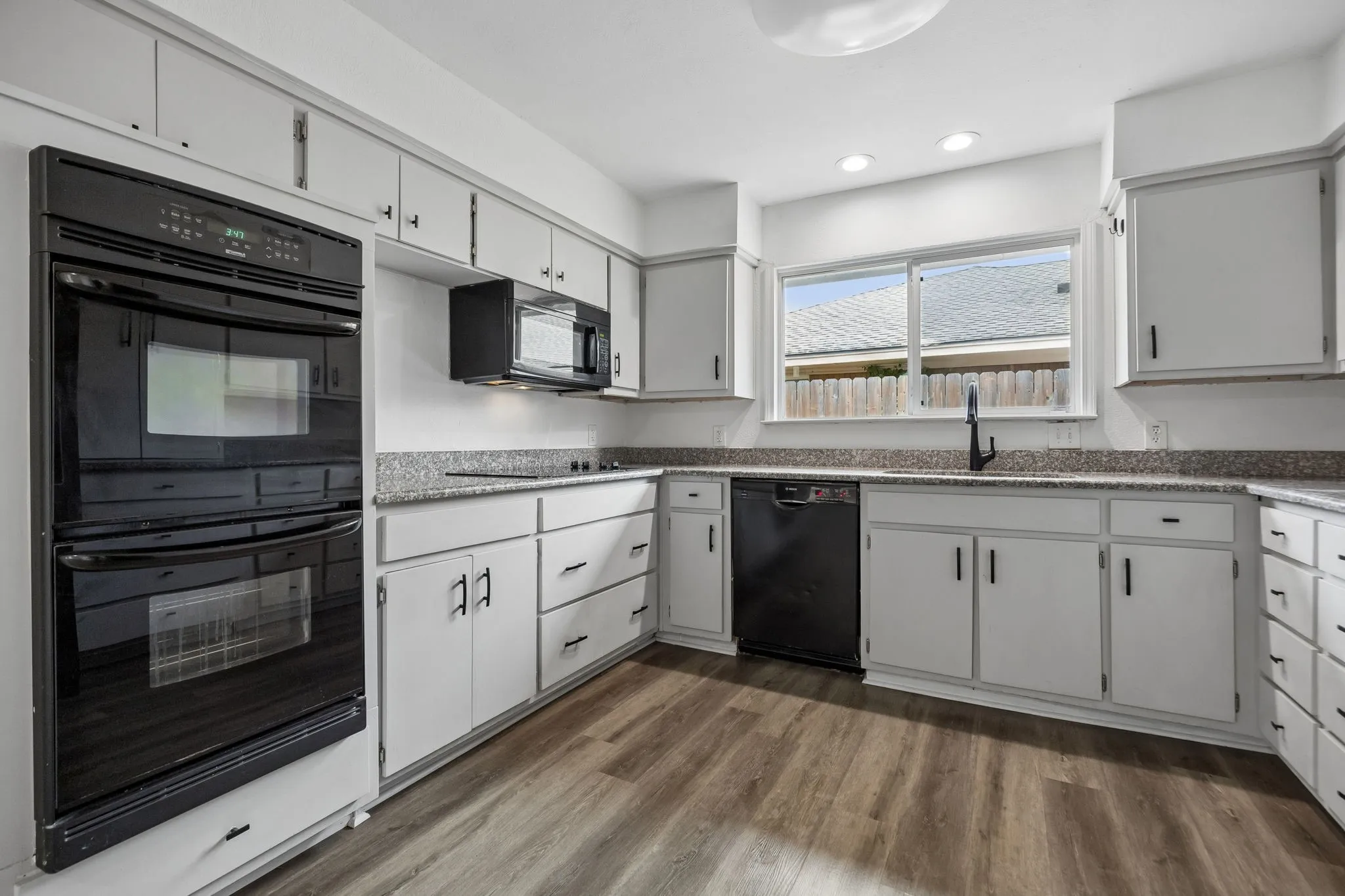 Single Family Residence For Sale in Dallas County , 12333 Ferris Creek Lane, Dallas, Texas 75243, 3 Bedroom, 2 Bathroom, 2 Garage spaces, 1,895 Sqft, built in 1978, mls#21372602, Real Estate Agent in Dallas, Homes For Sale in Dallas county, Homes For Sale in Dallas, Realtor in Dallas Texas, Real Estate Brokerage Independent Realty Texas, Luminita Cordes Realtor