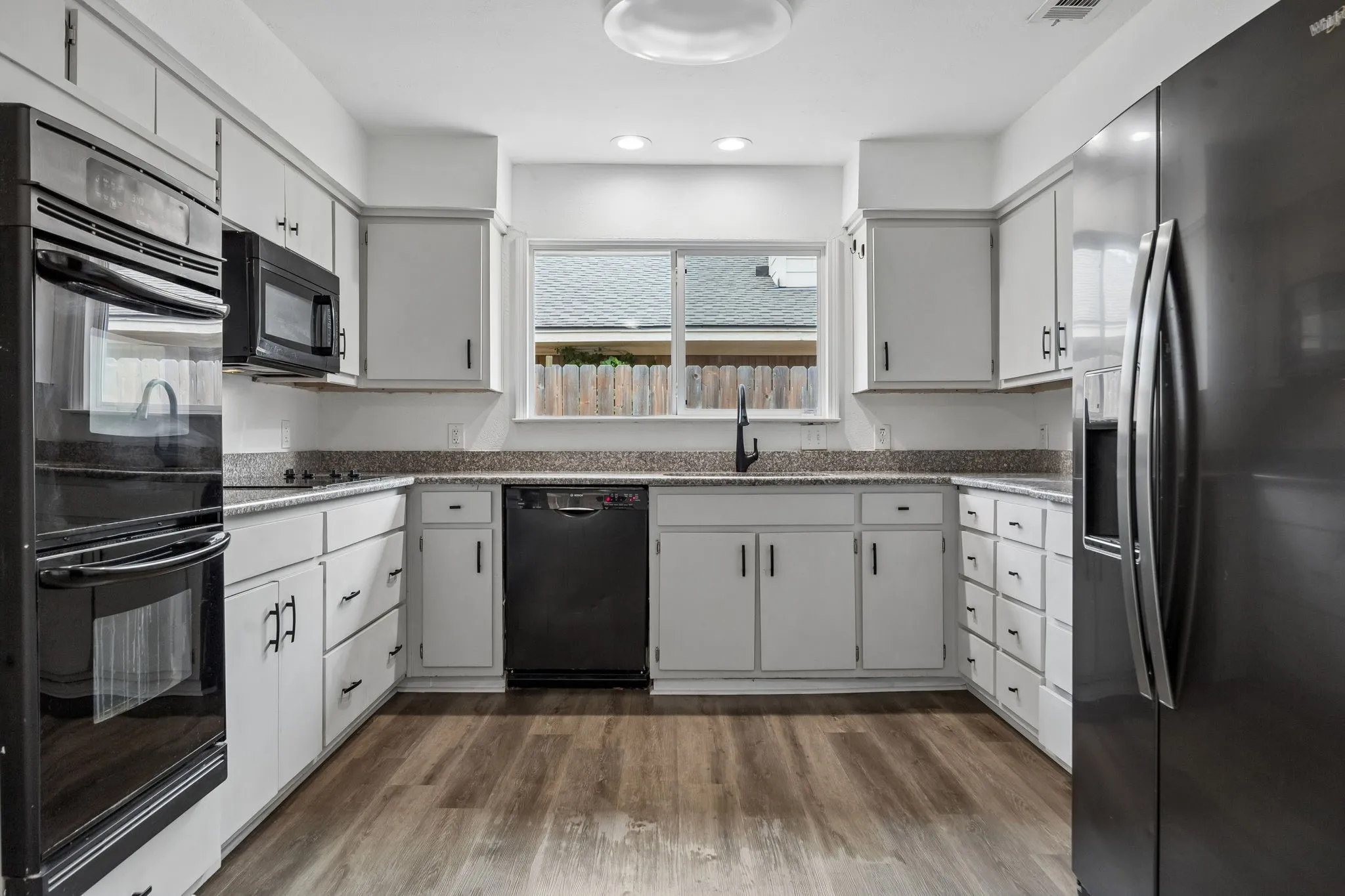 Single Family Residence For Sale in Dallas County , 12333 Ferris Creek Lane, Dallas, Texas 75243, 3 Bedroom, 2 Bathroom, 2 Garage spaces, 1,895 Sqft, built in 1978, mls#21372602, Real Estate Agent in Dallas, Homes For Sale in Dallas county, Homes For Sale in Dallas, Realtor in Dallas Texas, Real Estate Brokerage Independent Realty Texas, Luminita Cordes Realtor