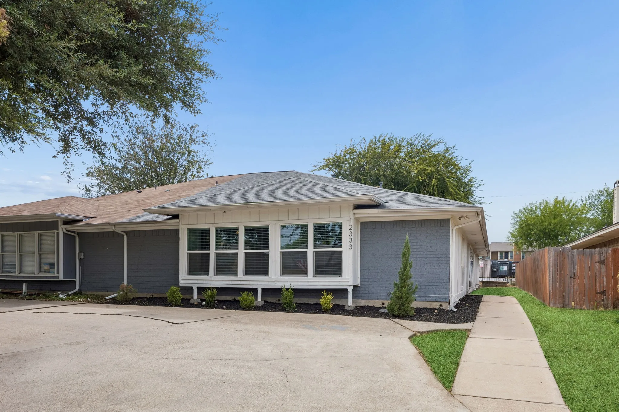 Single Family Residence For Sale in Dallas County , 12333 Ferris Creek Lane, Dallas, Texas 75243, 3 Bedroom, 2 Bathroom, 2 Garage spaces, 1,895 Sqft, built in 1978, mls#21372602, Real Estate Agent in Dallas, Homes For Sale in Dallas county, Homes For Sale in Dallas, Realtor in Dallas Texas, Real Estate Brokerage Independent Realty Texas, Luminita Cordes Realtor