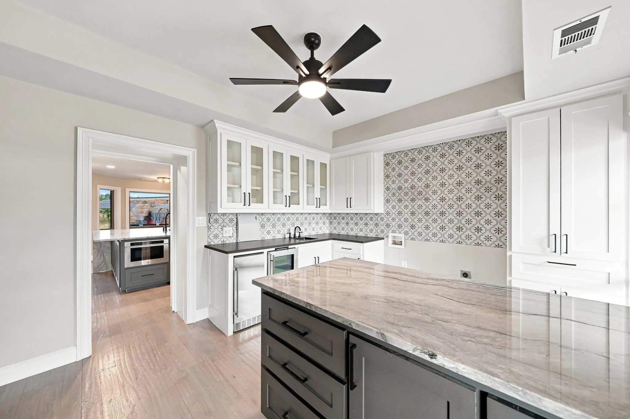 Single Family Residence For Sale in Hunt County , 8129 County Road 2419, Royse City, Texas 75189, 5 Bedroom, 5 Bathroom, 2 Garage spaces, 5,992 Sqft, built in 1998, mls#21372987, Real Estate Agent in Royse City, Homes For Sale in Hunt county, Homes For Sale in Royse City, Realtor in Royse City Texas, Real Estate Brokerage Independent Realty Texas, Luminita Cordes Realtor