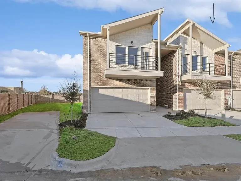 Townhouse For Rent in Denton County , 5713 Woodlands Drive, The Colony, Texas 75056, 3 Bedroom, 3 Bathroom, 2 Garage spaces, 1,914 Sqft, built in 2021, mls#21373037, Real Estate Agent in The Colony, Homes For Rent in Denton county, Homes For Rent in The Colony, Realtor in The Colony Texas, Real Estate Brokerage Independent Realty Texas, Luminita Cordes Realtor