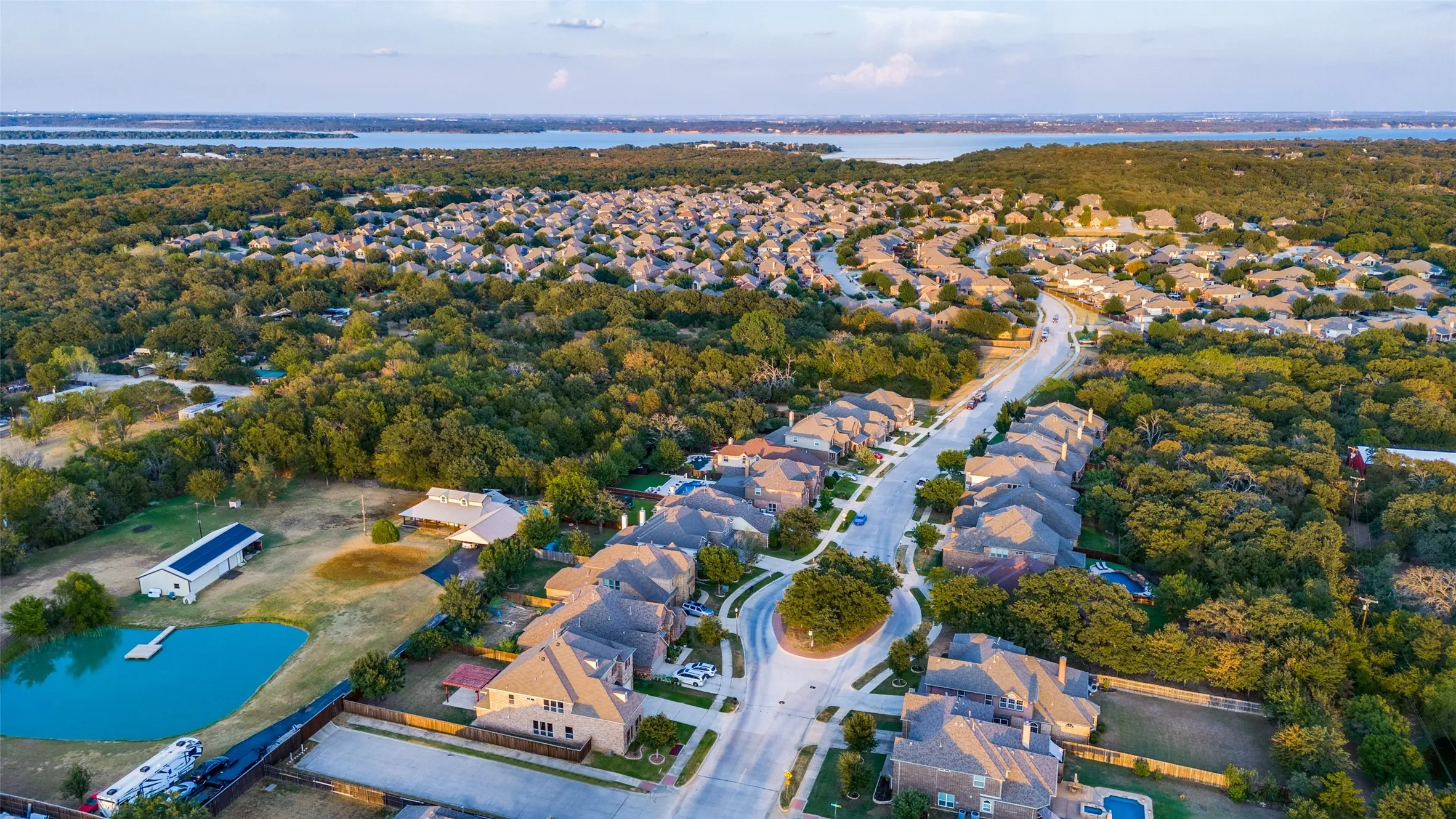Single Family Residence For Sale in Denton County , 6701 Edwards Road, Denton, Texas 76208, 5 Bedroom, 4 Bathroom, 3 Garage spaces, 3,976 Sqft, built in 2014, mls#21373039, Real Estate Agent in Denton, Homes For Sale in Denton county, Homes For Sale in Denton, Realtor in Denton Texas, Real Estate Brokerage Independent Realty Texas, Luminita Cordes Realtor