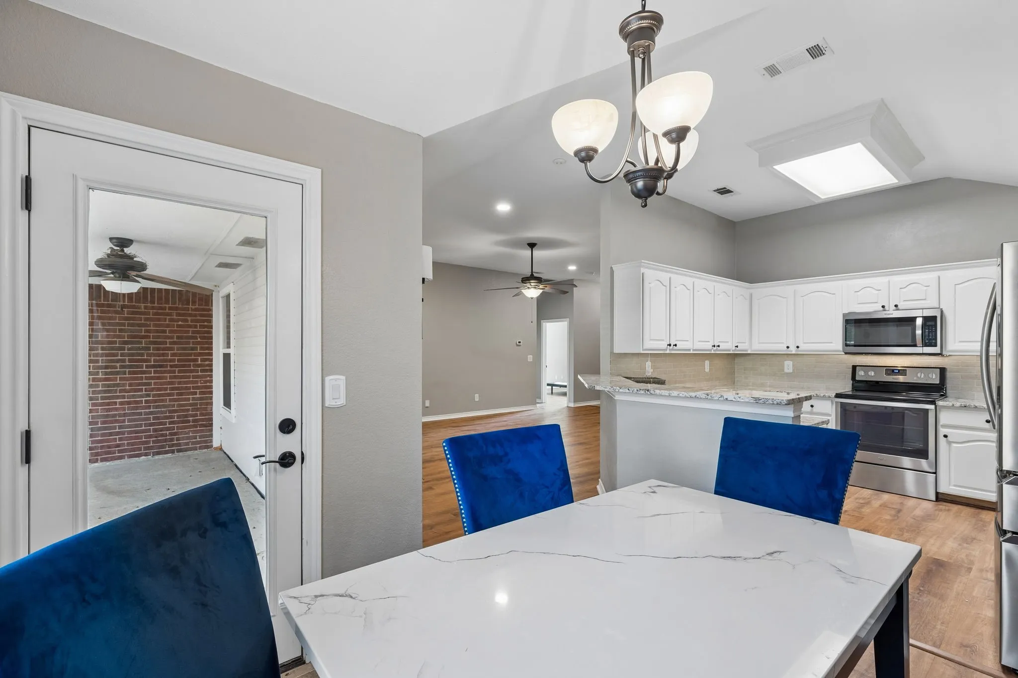 Single Family Residence For Sale in Collin County , 8109 Wharf Street, Frisco, Texas 75035, 3 Bedroom, 2 Bathroom, 2 Garage spaces, 1,519 Sqft, built in 1995, mls#21365882, Real Estate Agent in Frisco, Homes For Sale in Collin county, Homes For Sale in Frisco, Realtor in Frisco Texas, Real Estate Brokerage Independent Realty Texas, Luminita Cordes Realtor
