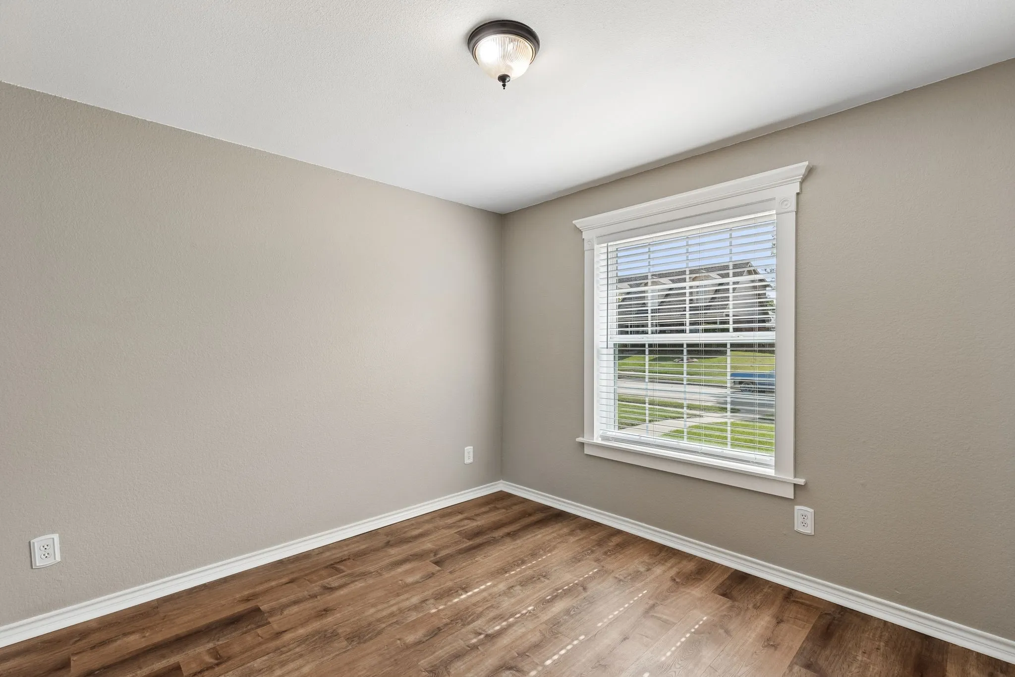 Single Family Residence For Sale in Collin County , 8109 Wharf Street, Frisco, Texas 75035, 3 Bedroom, 2 Bathroom, 2 Garage spaces, 1,519 Sqft, built in 1995, mls#21365882, Real Estate Agent in Frisco, Homes For Sale in Collin county, Homes For Sale in Frisco, Realtor in Frisco Texas, Real Estate Brokerage Independent Realty Texas, Luminita Cordes Realtor