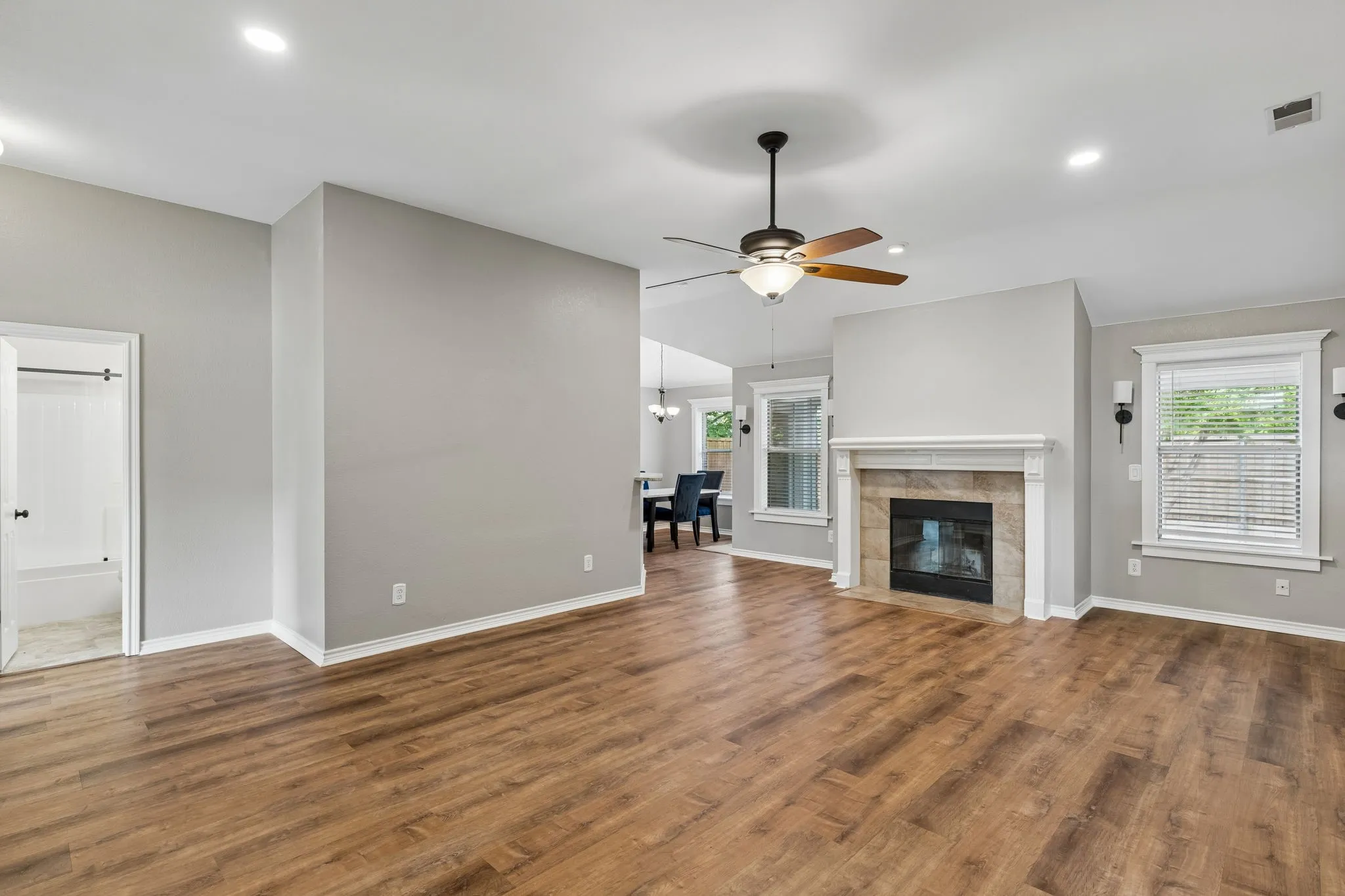 Single Family Residence For Sale in Collin County , 8109 Wharf Street, Frisco, Texas 75035, 3 Bedroom, 2 Bathroom, 2 Garage spaces, 1,519 Sqft, built in 1995, mls#21365882, Real Estate Agent in Frisco, Homes For Sale in Collin county, Homes For Sale in Frisco, Realtor in Frisco Texas, Real Estate Brokerage Independent Realty Texas, Luminita Cordes Realtor